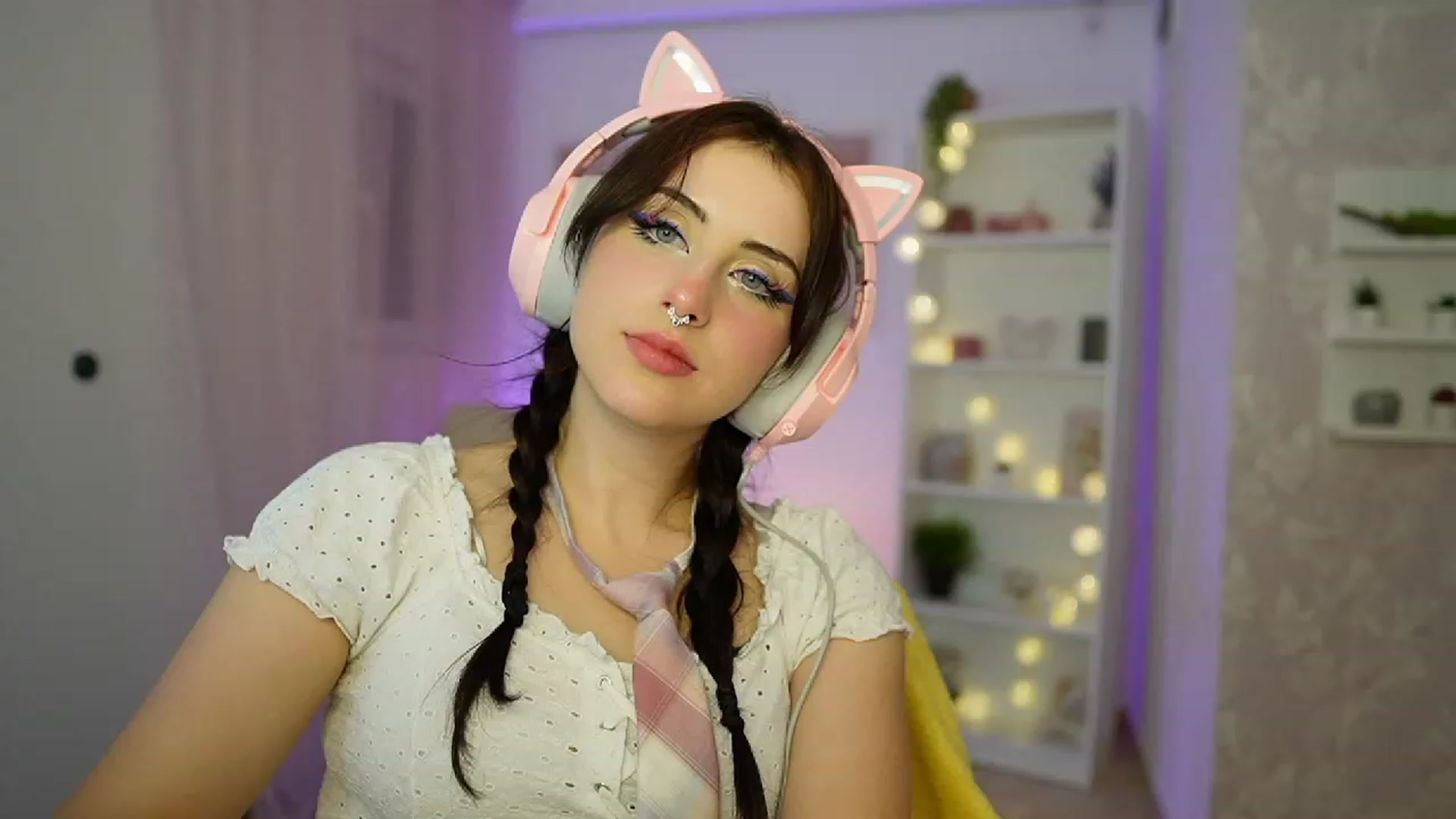 Gallery image thumbnail from Cherry_Acid18's myfreecams stream on, 09/24/2023, 21:28 image 11 of 20