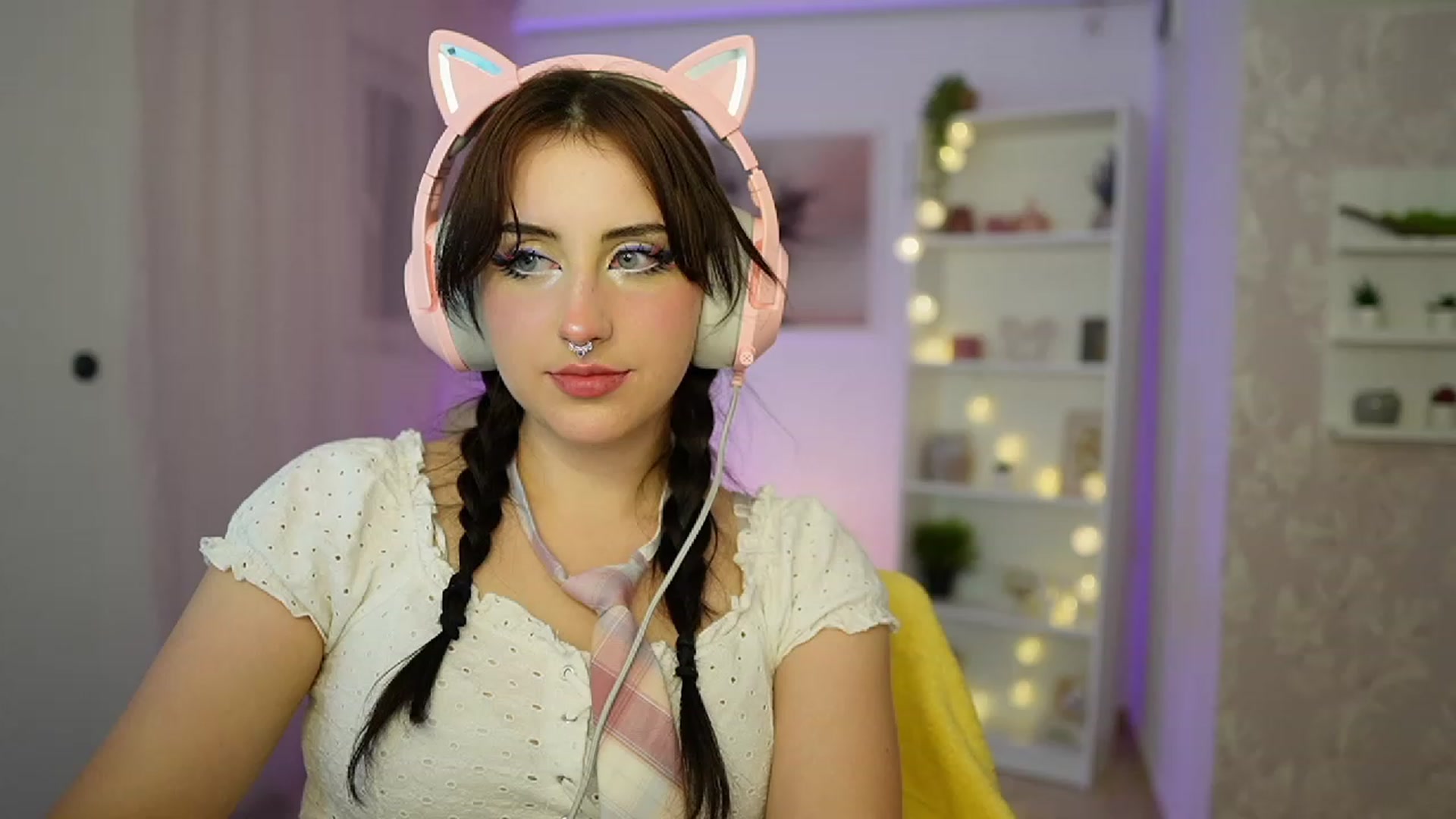Gallery image thumbnail from Cherry_Acid18's myfreecams stream on, 09/24/2023, 21:28 image 1 of 20