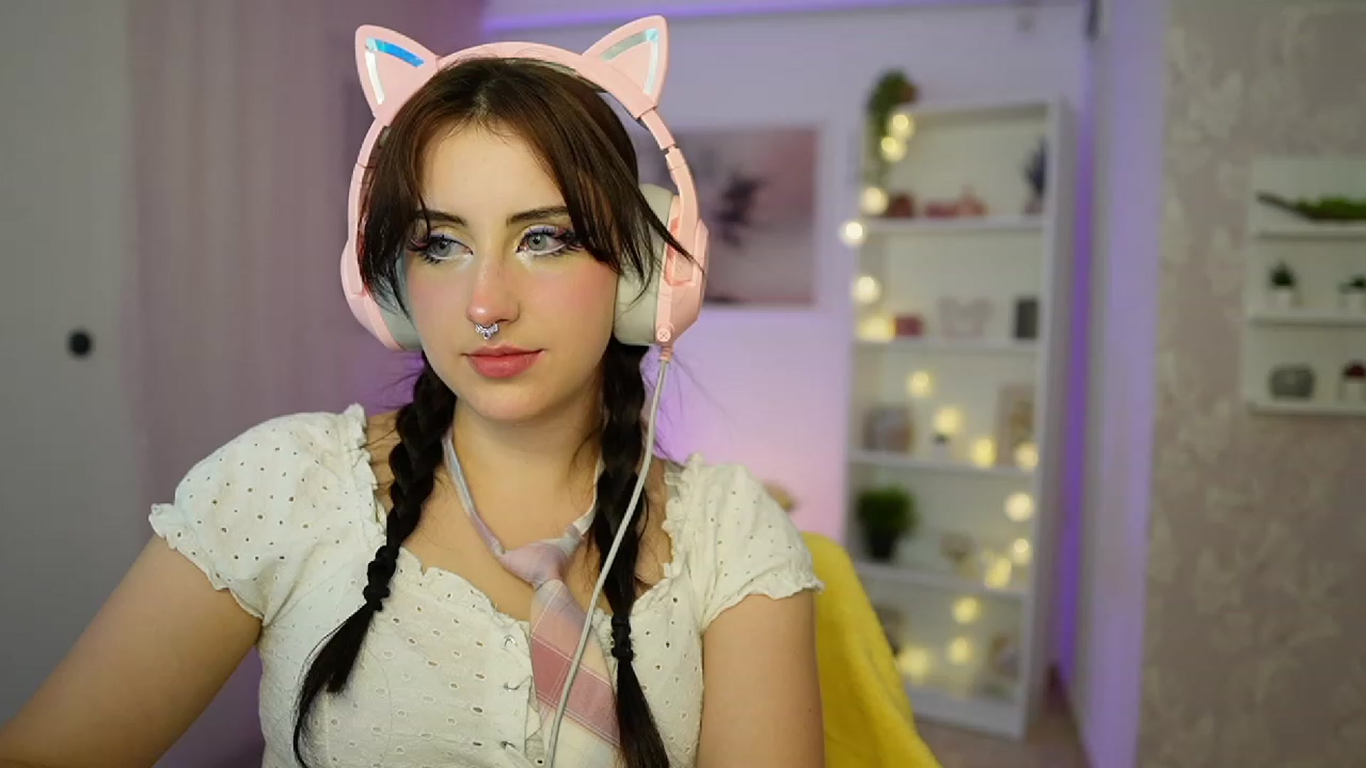Gallery image thumbnail from Cherry_Acid18's myfreecams stream on, 09/24/2023, 21:28 image 3 of 20