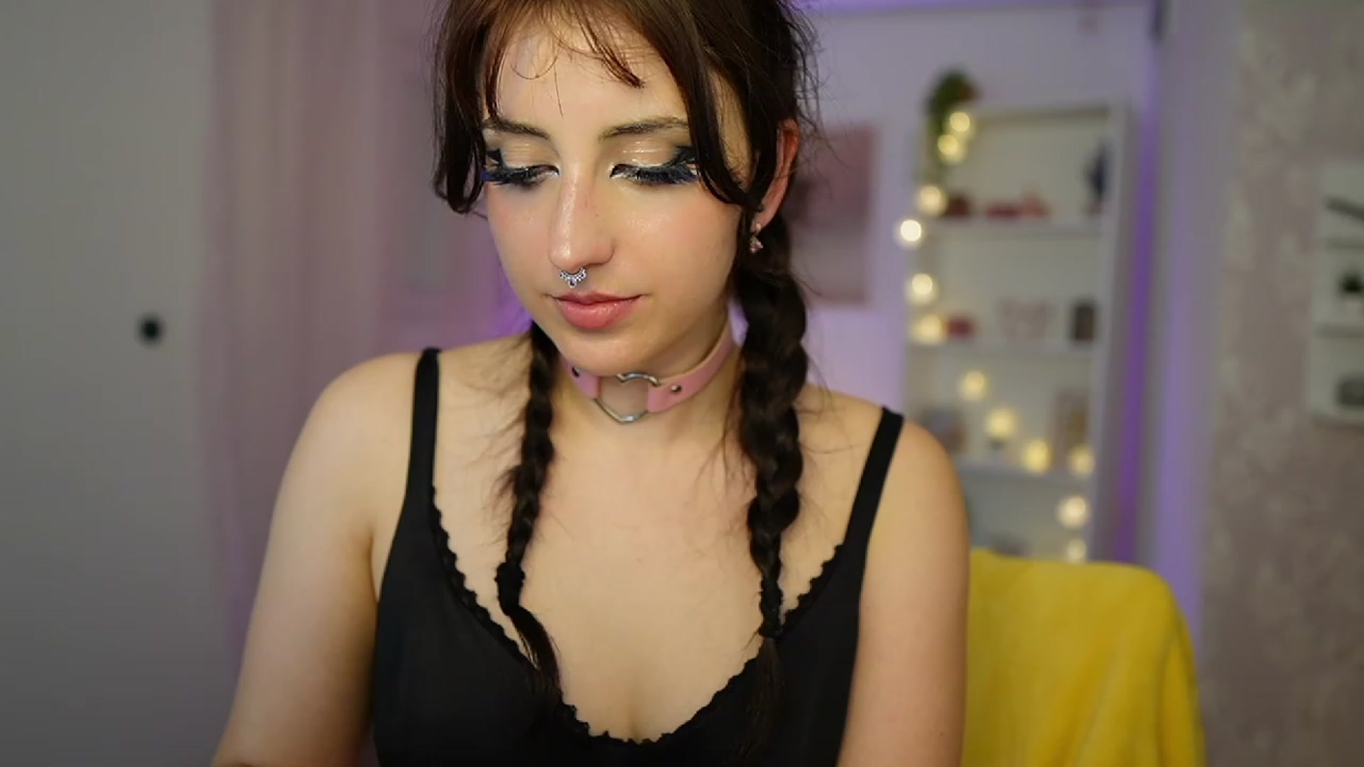 Gallery image thumbnail from Cherry_Acid18's myfreecams stream on, 09/26/2023, 22:56 image 18 of 20