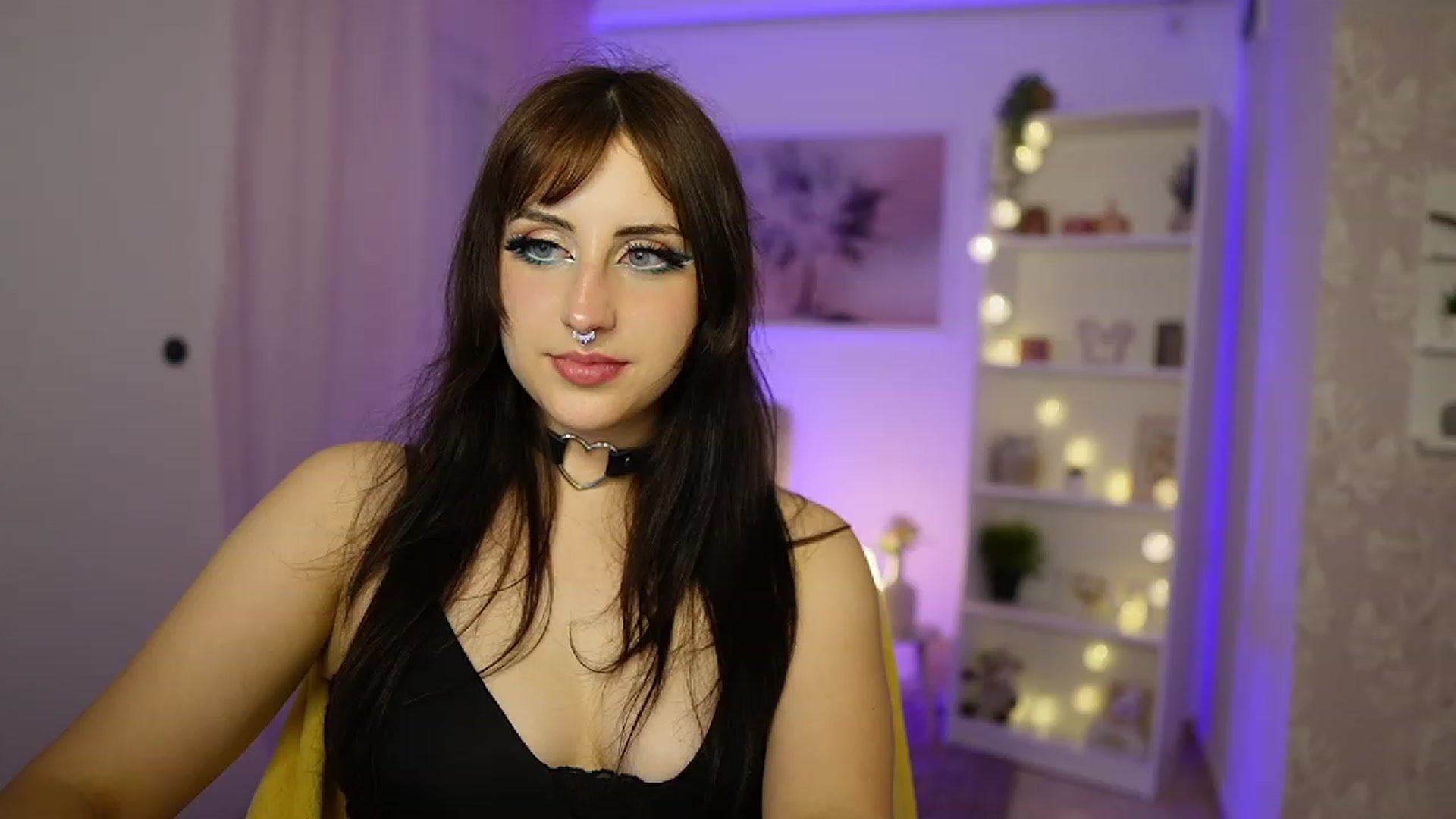 Gallery image thumbnail from Cherry_Acid18's myfreecams stream on, 09/27/2023, 21:39 image 13 of 20