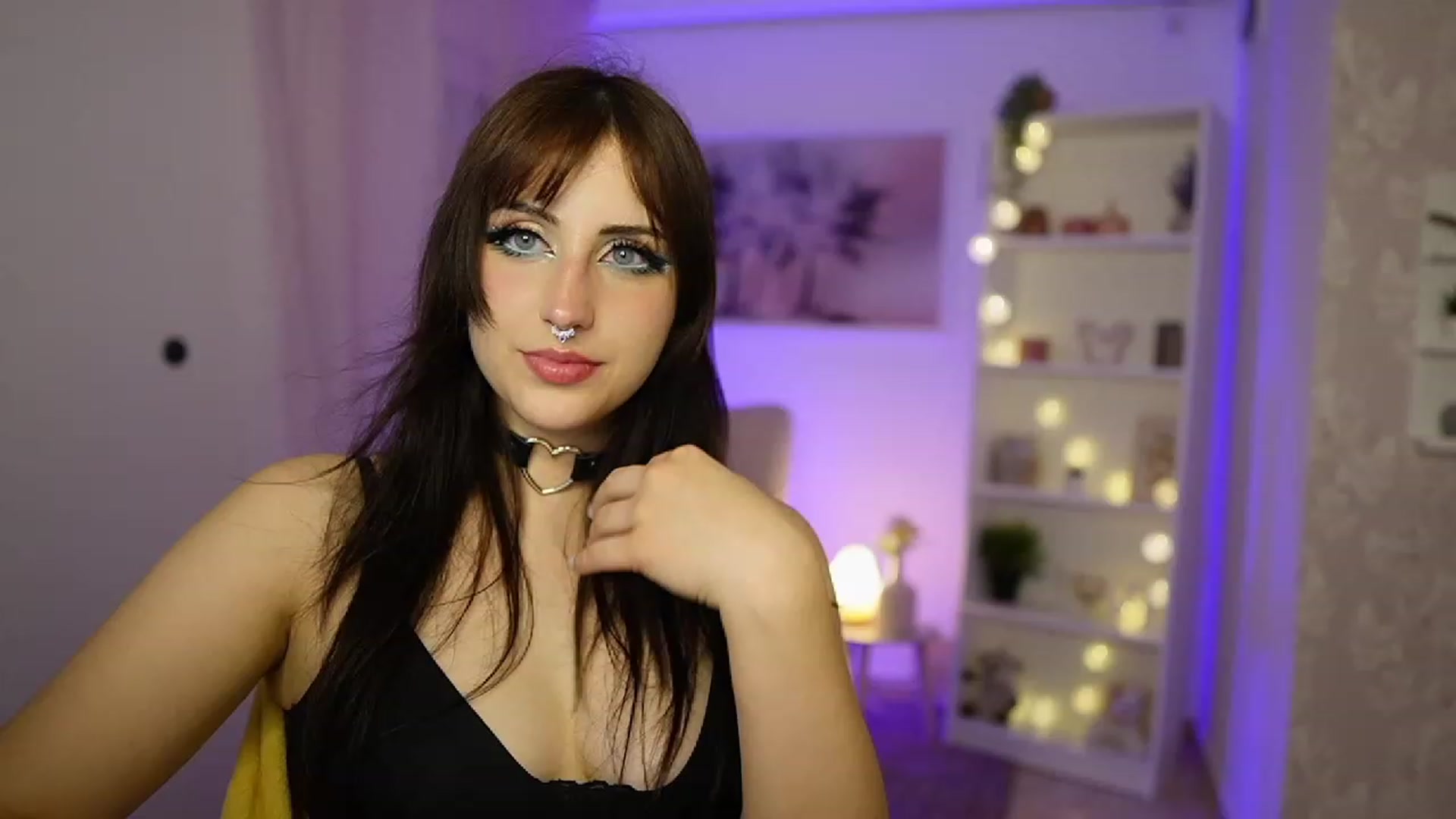 Gallery image thumbnail from Cherry_Acid18's myfreecams stream on, 09/27/2023, 21:39 image 18 of 20