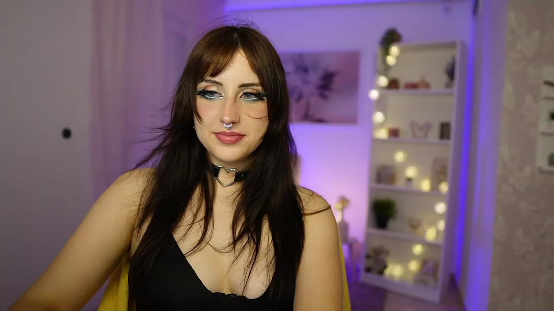 Gallery image thumbnail from Cherry_Acid18's myfreecams stream on, 09/27/2023, 21:39 image 15 of 20