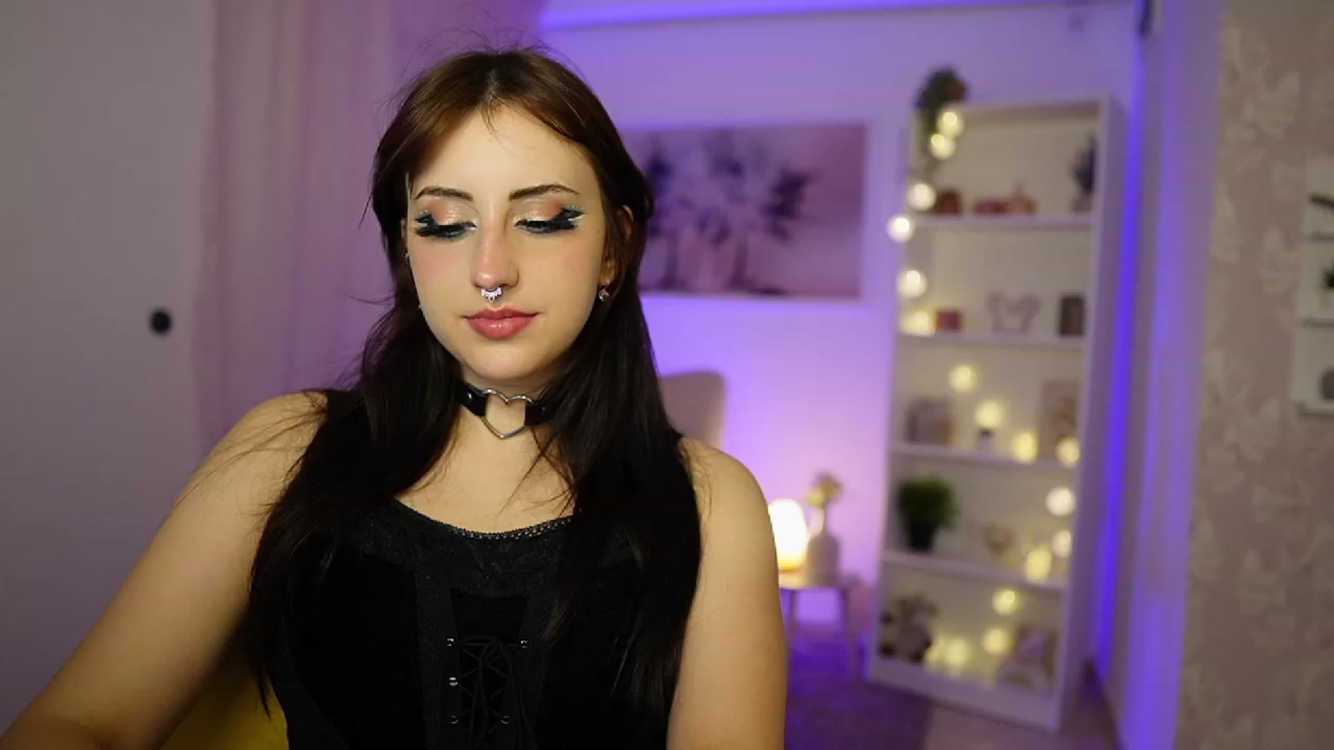Gallery image thumbnail from Cherry_Acid18's myfreecams stream on, 09/27/2023, 23:05 image 14 of 20
