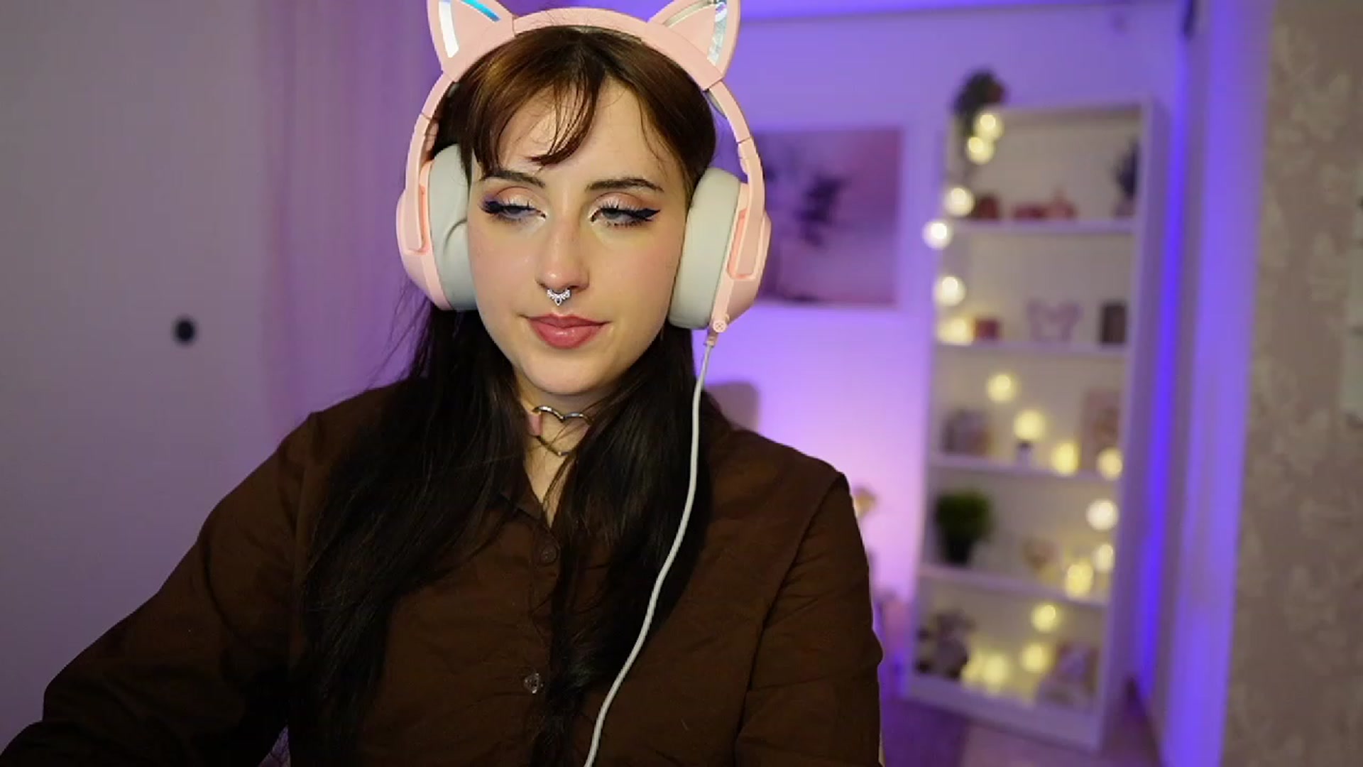 Gallery image thumbnail from Cherry_Acid18's myfreecams stream on, 09/28/2023, 20:02 image 5 of 20