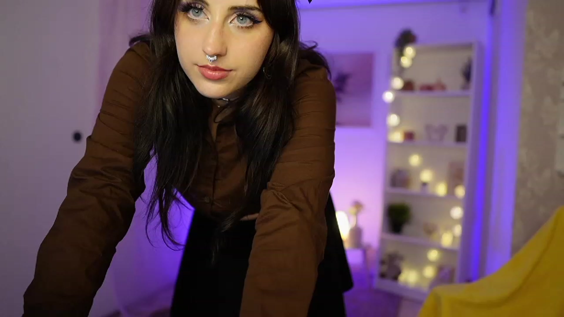 Gallery image thumbnail from Cherry_Acid18's myfreecams stream on, 09/28/2023, 21:45 image 12 of 20