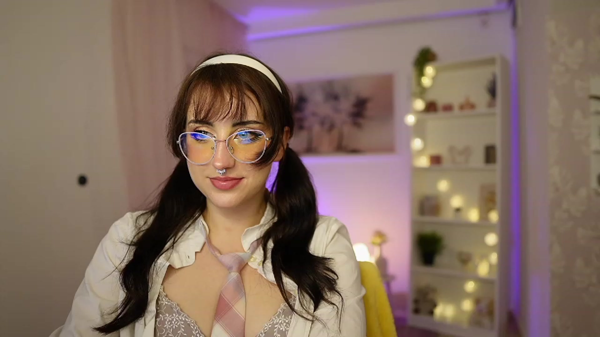 Gallery image thumbnail from Cherry_Acid18's myfreecams stream on, 10/03/2023, 21:08 image 10 of 20