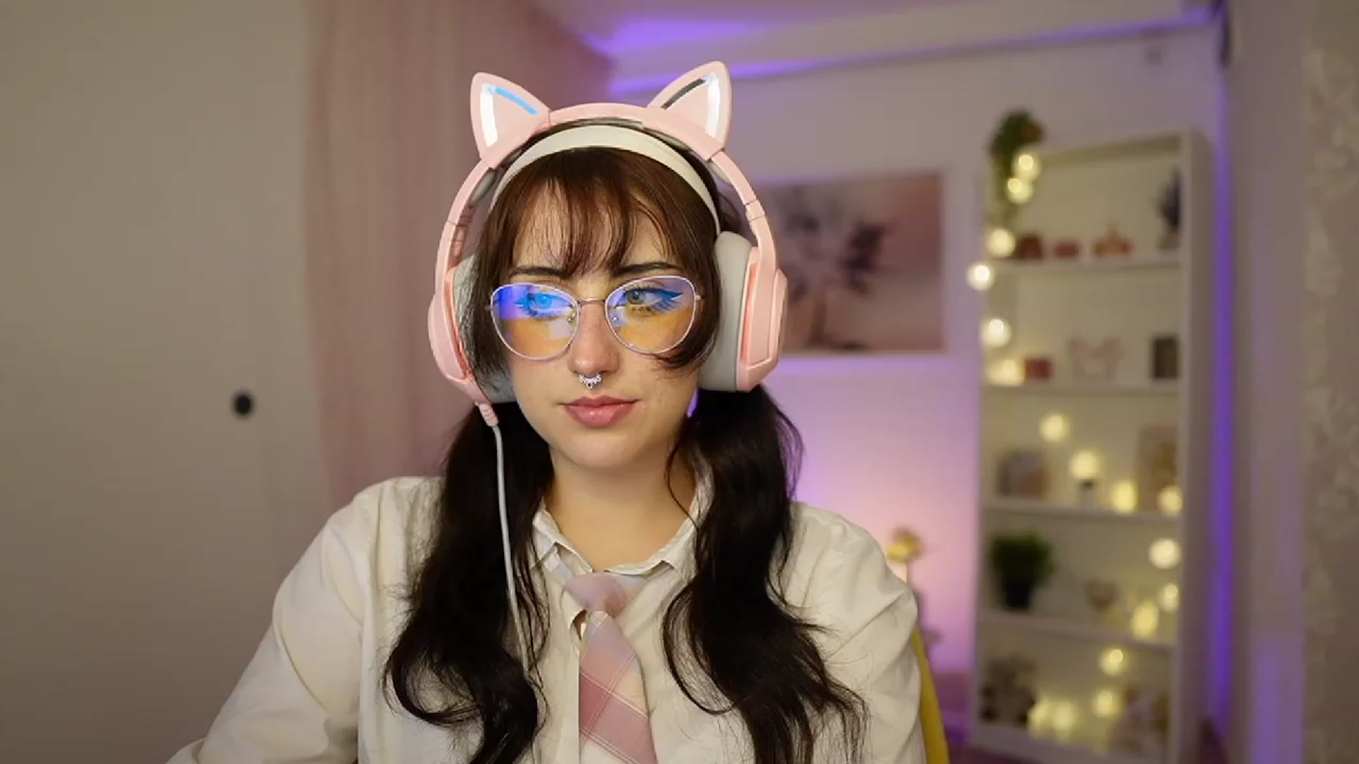 Gallery image thumbnail from Cherry_Acid18's myfreecams stream on, 10/03/2023, 21:08 image 18 of 20