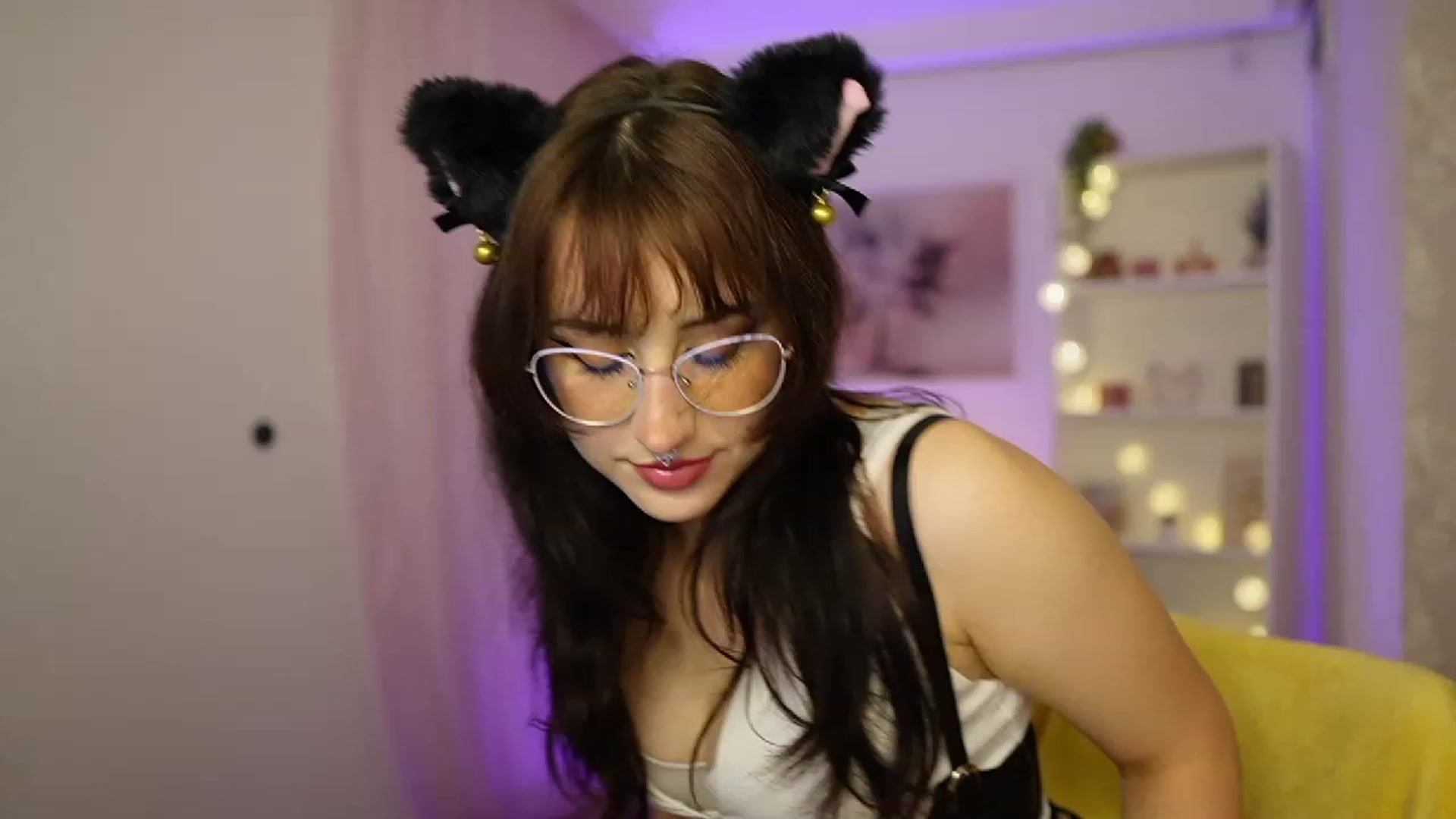 Gallery image thumbnail from Cherry_Acid18's myfreecams stream on, 10/04/2023, 20:08 image 7 of 20