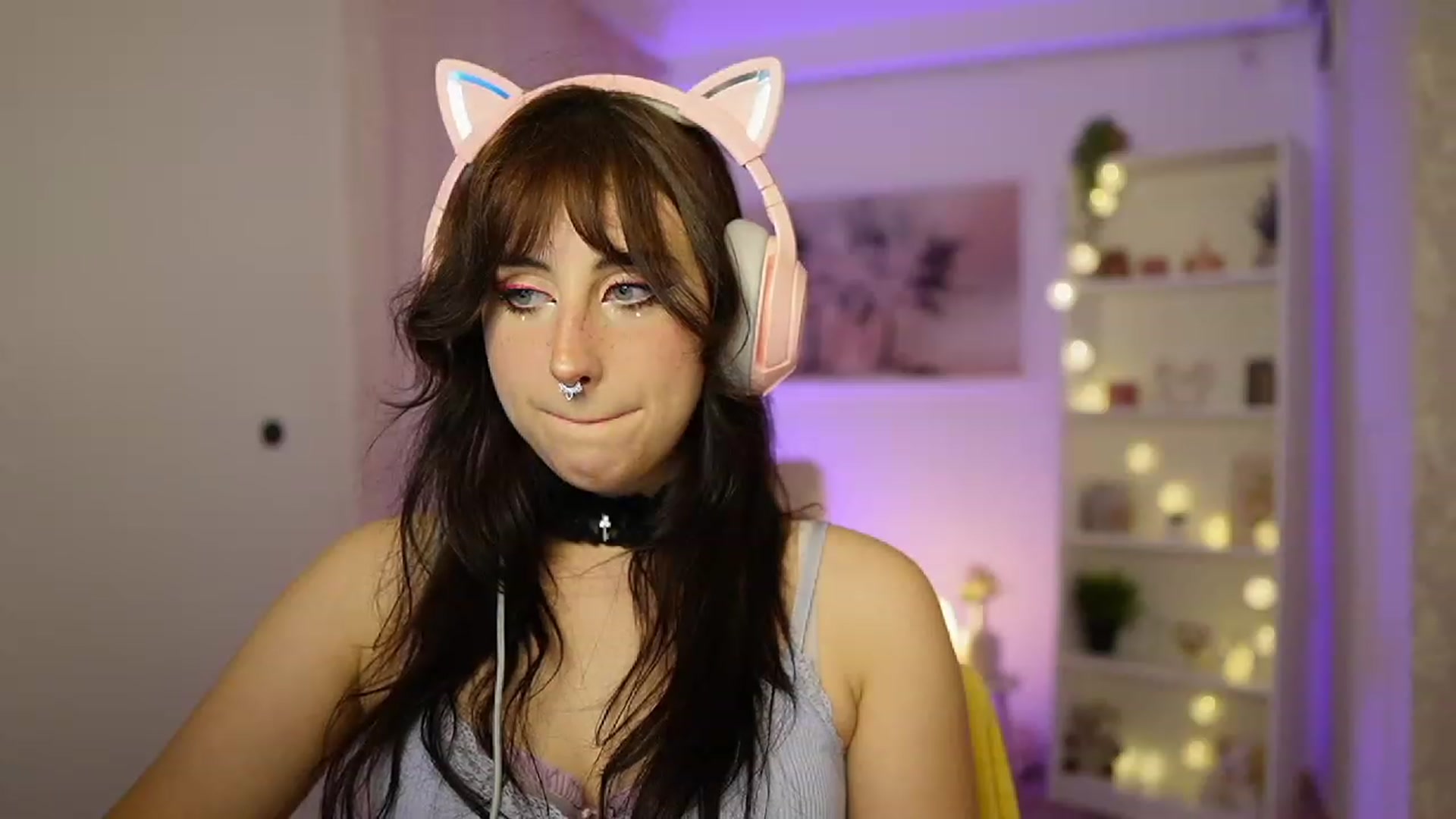 Gallery image thumbnail from Cherry_Acid18's myfreecams stream on, 10/05/2023, 20:31 image 15 of 20