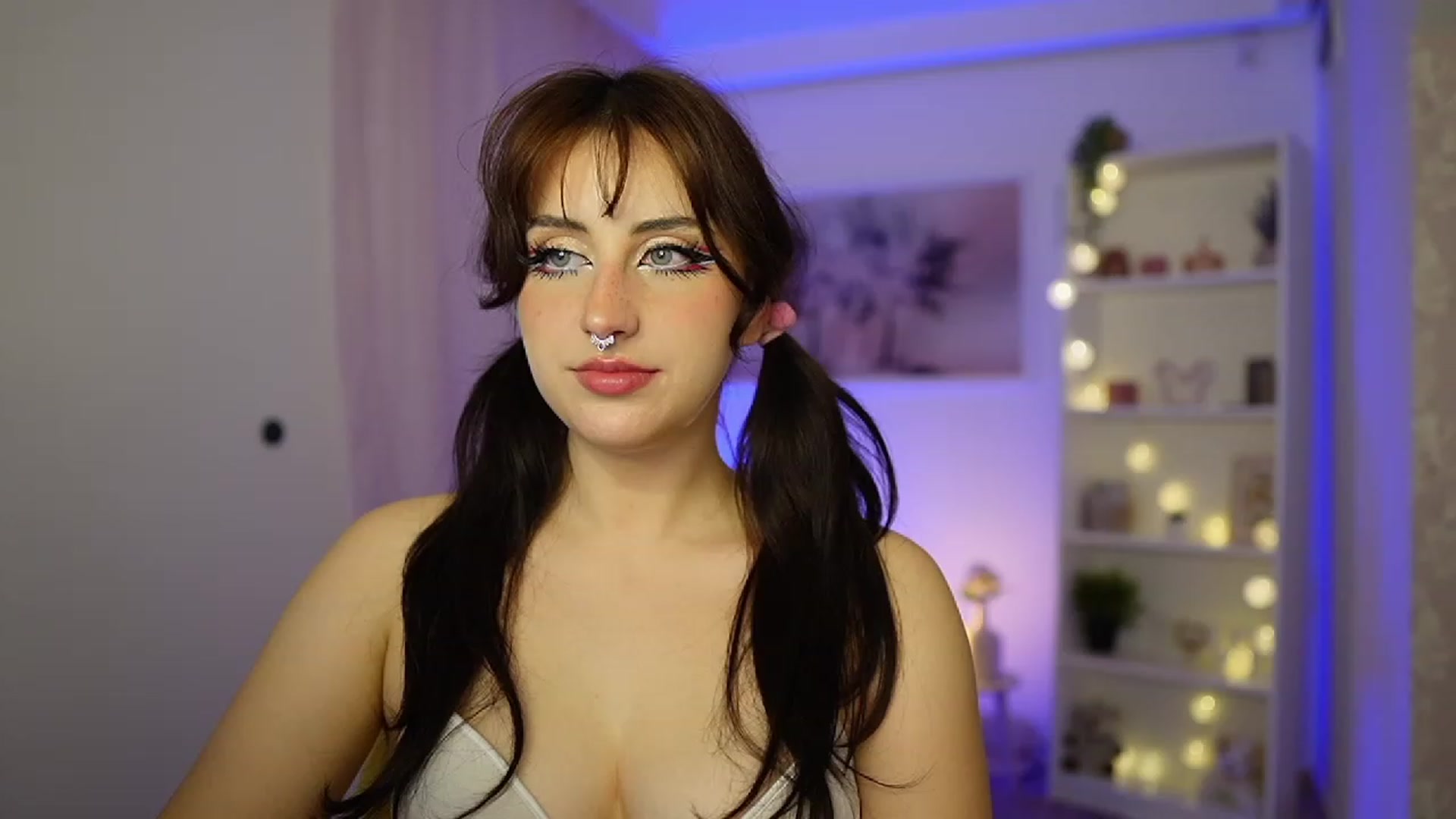 Gallery image thumbnail from Cherry_Acid18's myfreecams stream on, 10/08/2023, 21:54 image 7 of 20
