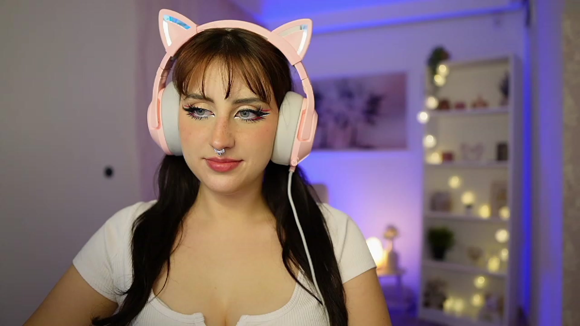 Gallery image thumbnail from Cherry_Acid18's myfreecams stream on, 10/08/2023, 21:54 image 17 of 20