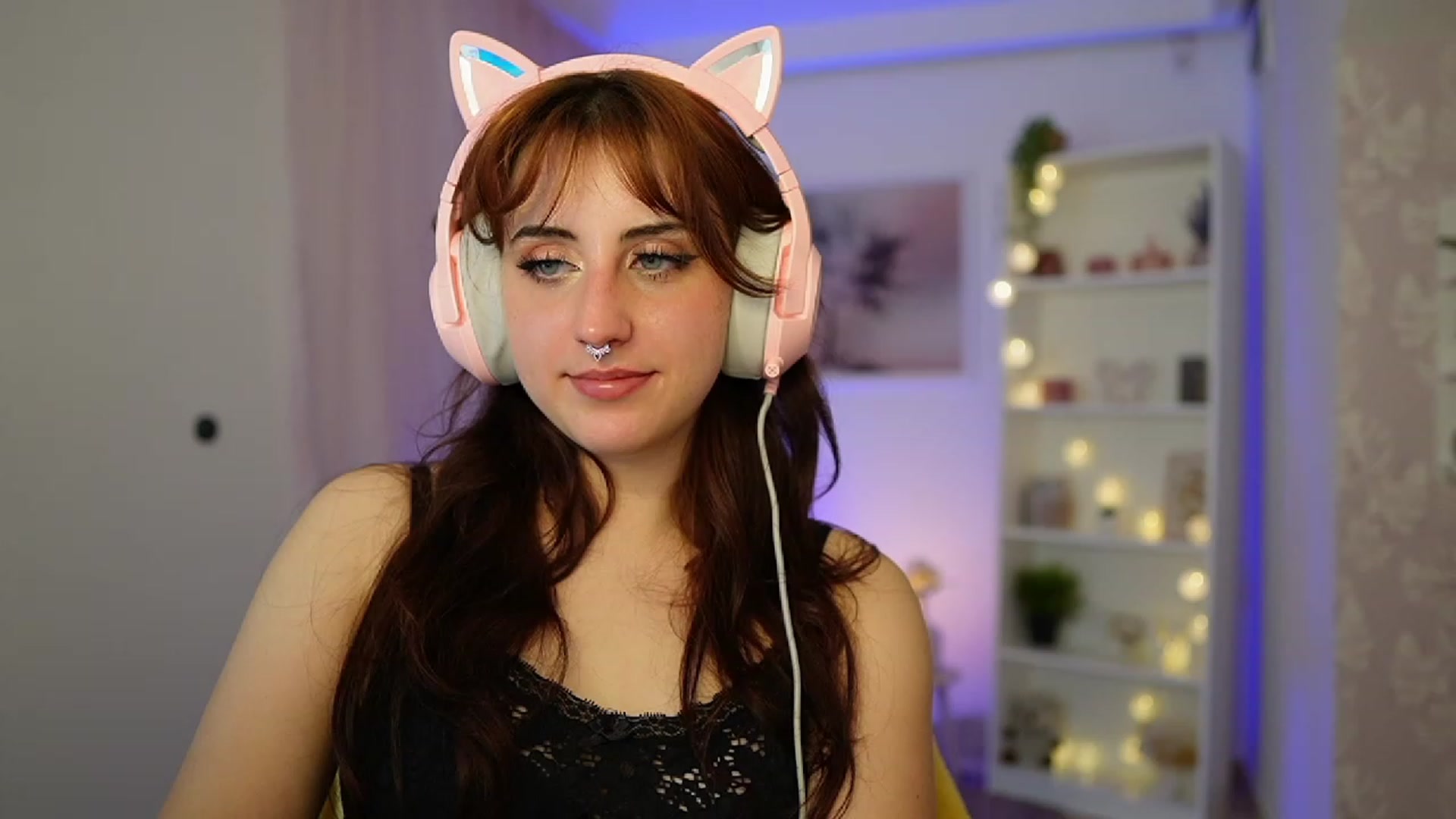 Gallery image thumbnail from Cherry_Acid18's myfreecams stream on, 10/10/2023, 21:10 image 16 of 20