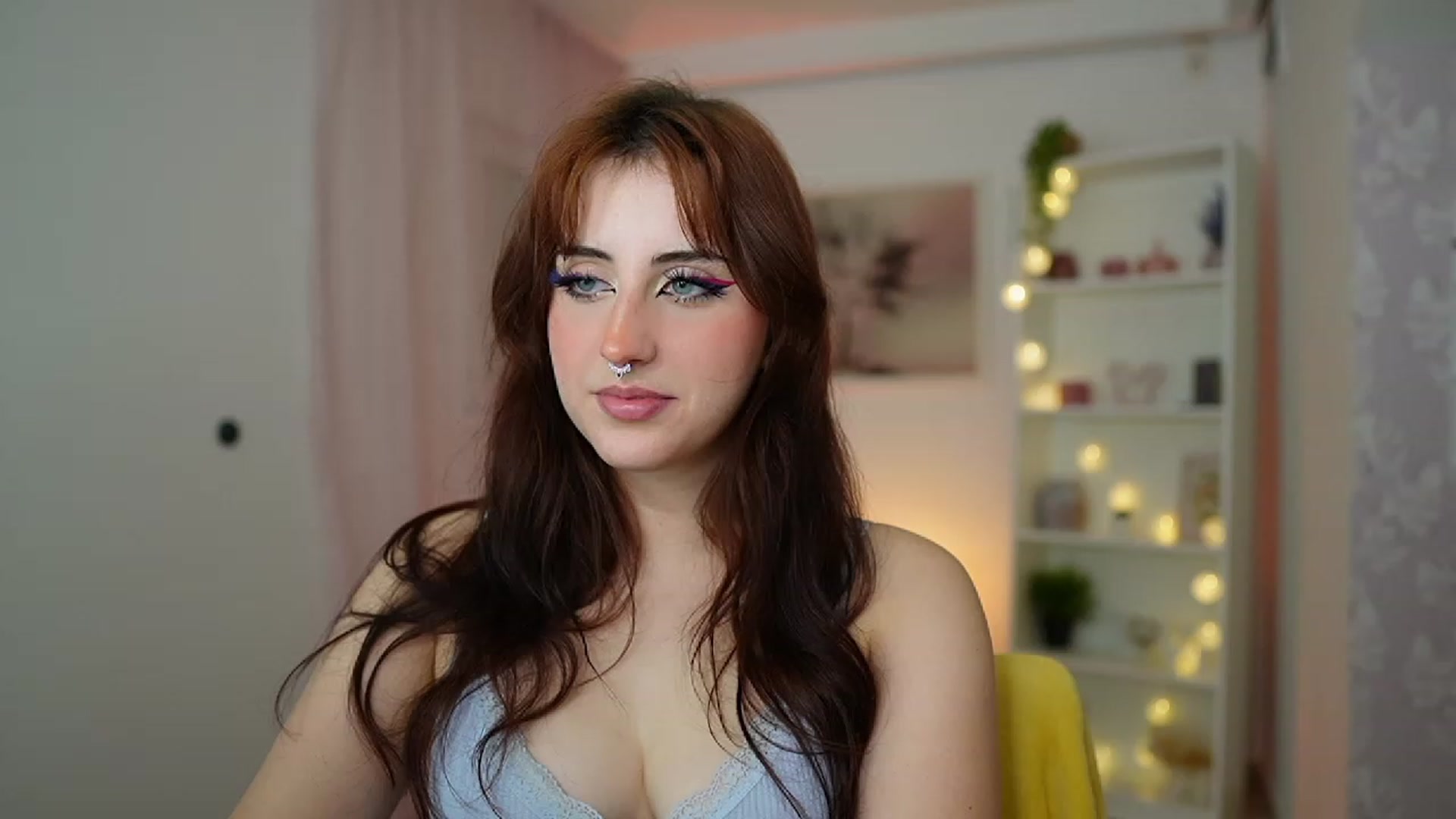 Gallery image thumbnail from Cherry_Acid18's myfreecams stream on, 10/16/2023, 18:54 image 12 of 20