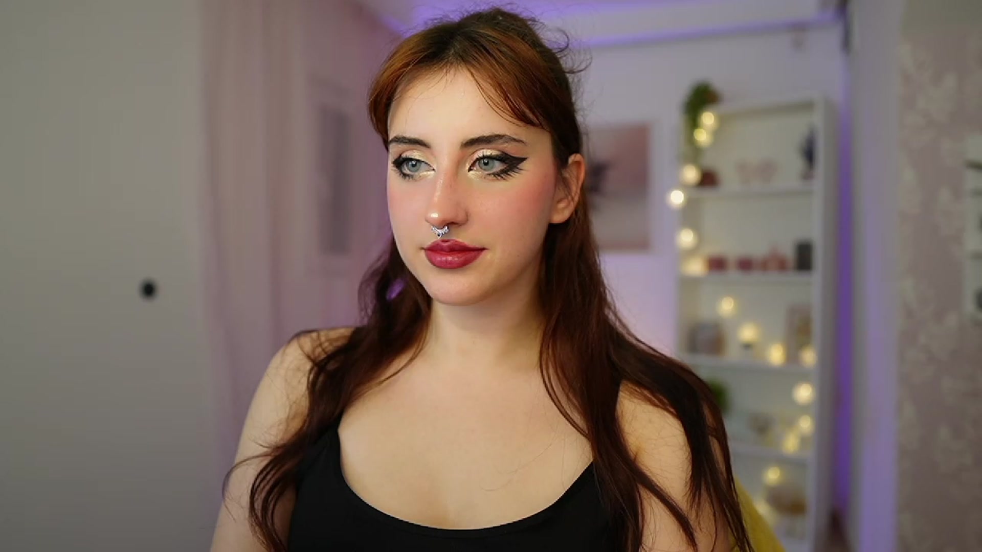 Gallery image thumbnail from Cherry_Acid18's myfreecams stream on, 10/18/2023, 20:09 image 14 of 20