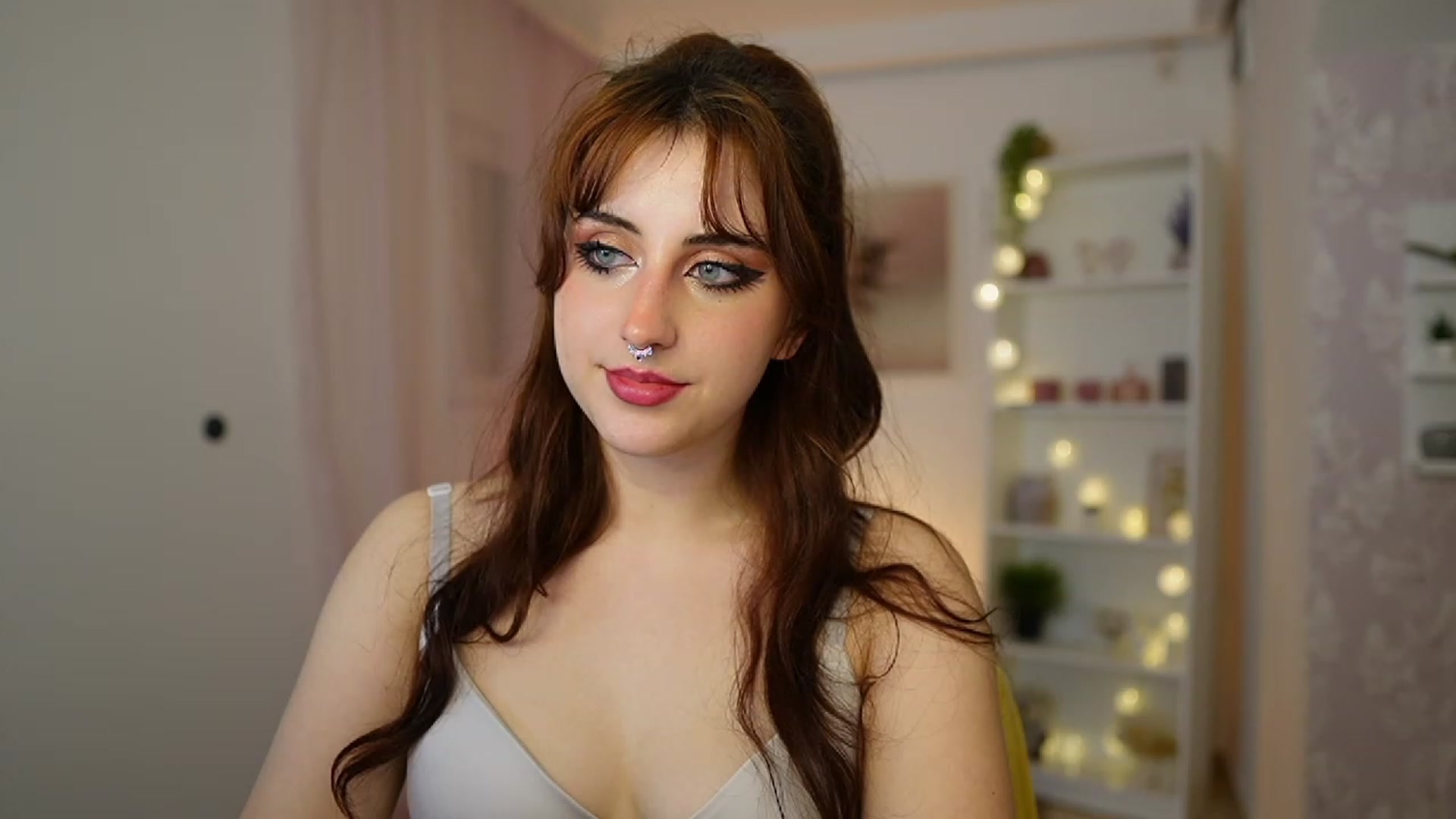 Gallery image thumbnail from Cherry_Acid18's myfreecams stream on, 10/19/2023, 20:27 image 17 of 20