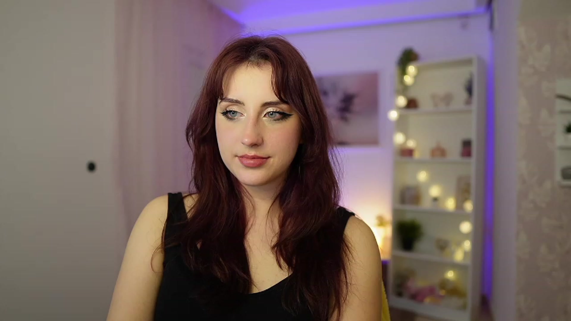 Gallery image thumbnail from Cherry_Acid18's myfreecams stream on, 11/06/2023, 21:07 image 10 of 20