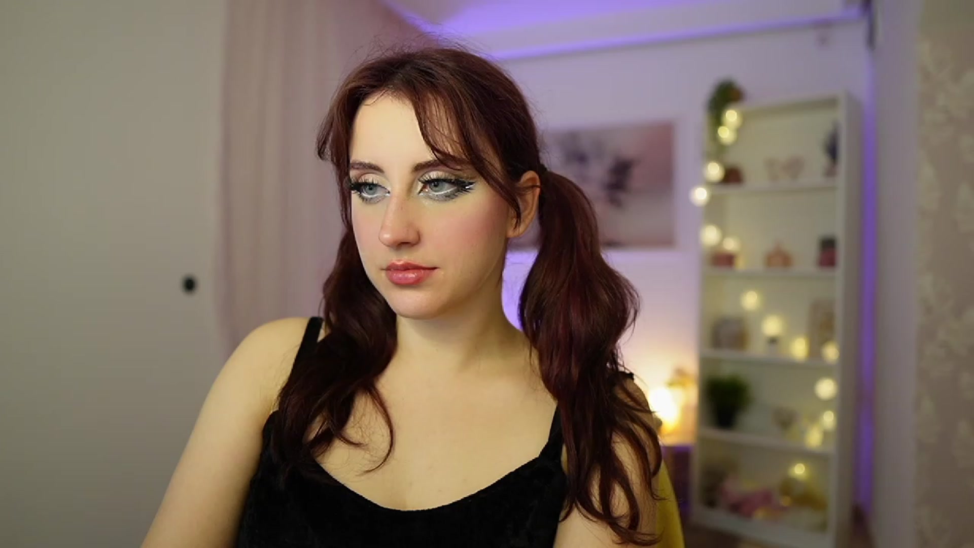 Gallery image thumbnail from Cherry_Acid18's myfreecams stream on, 11/07/2023, 20:36 image 4 of 20
