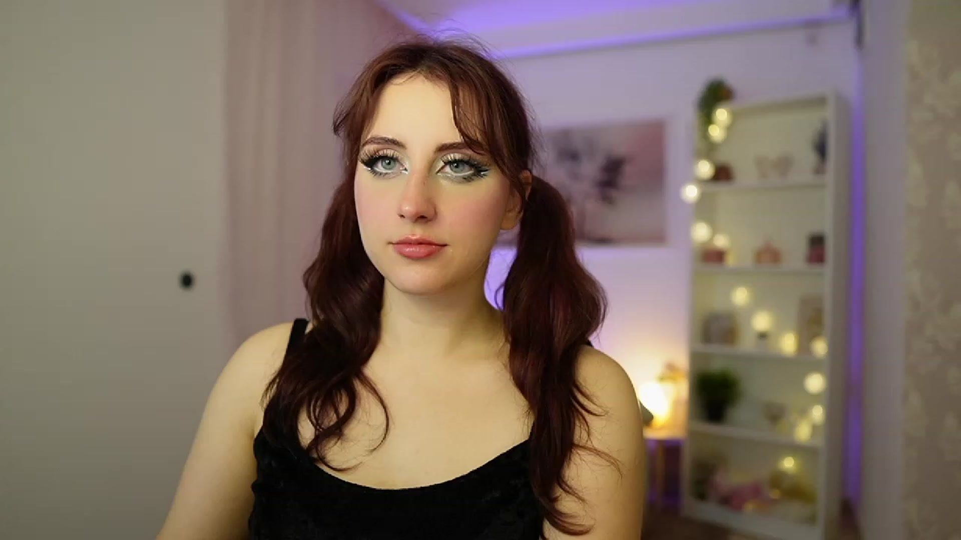 Gallery image thumbnail from Cherry_Acid18's myfreecams stream on, 11/07/2023, 20:36 image 9 of 20