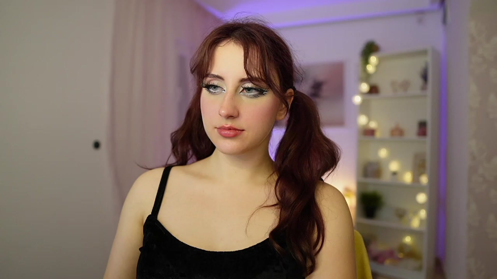 Gallery image thumbnail from Cherry_Acid18's myfreecams stream on, 11/07/2023, 20:36 image 16 of 20