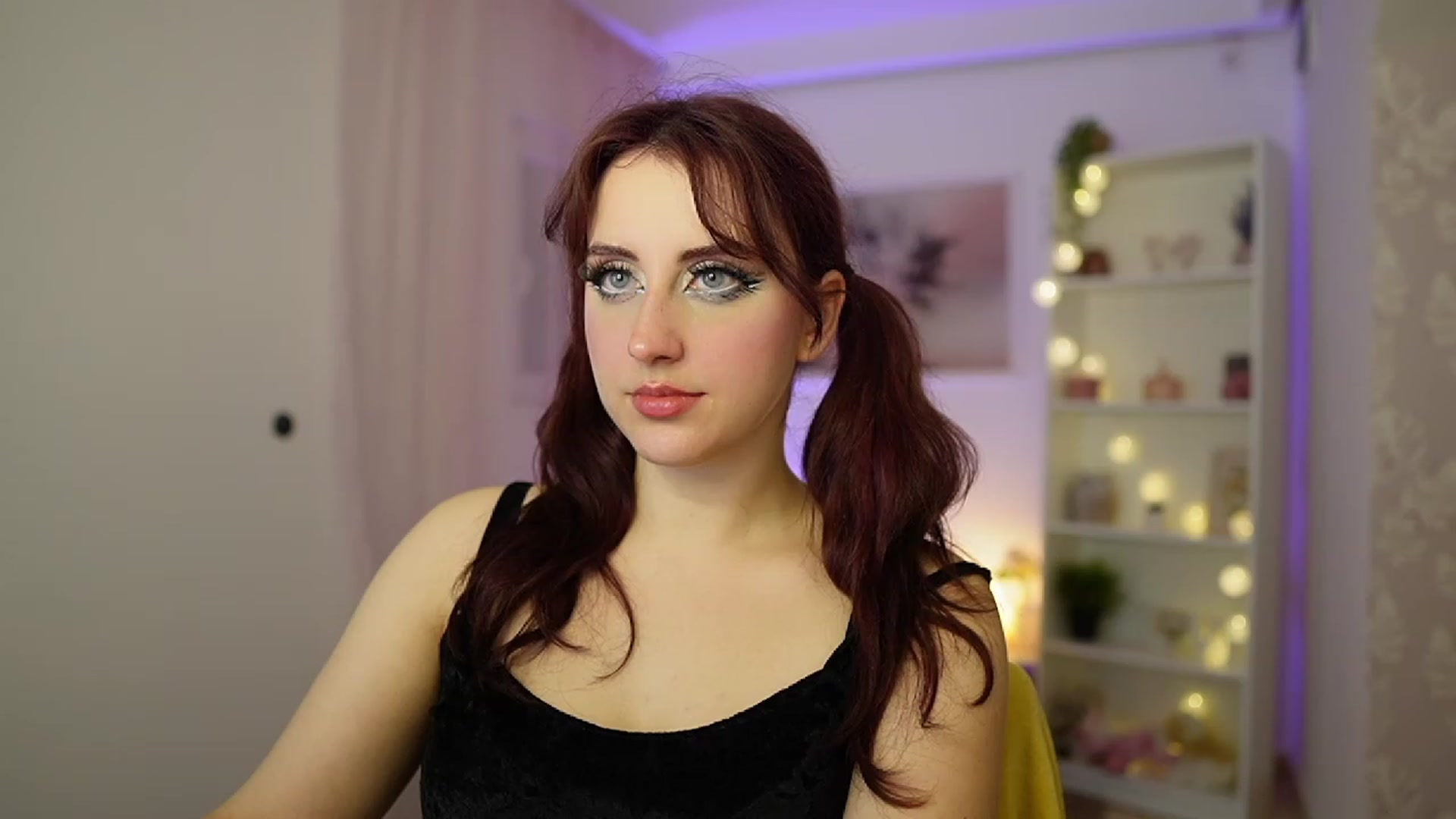 Gallery image thumbnail from Cherry_Acid18's myfreecams stream on, 11/07/2023, 20:36 image 5 of 20