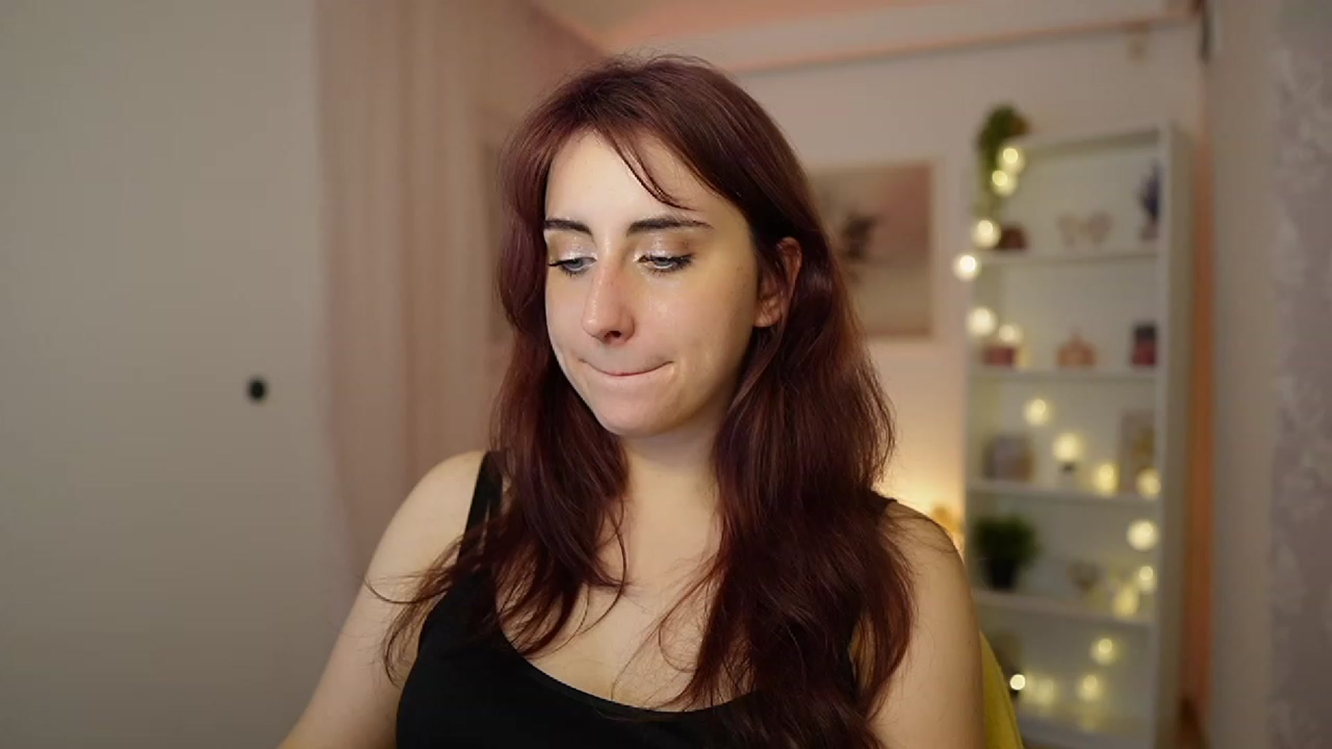 Gallery image thumbnail from Cherry_Acid18's myfreecams stream on, 11/09/2023, 20:19 image 12 of 20