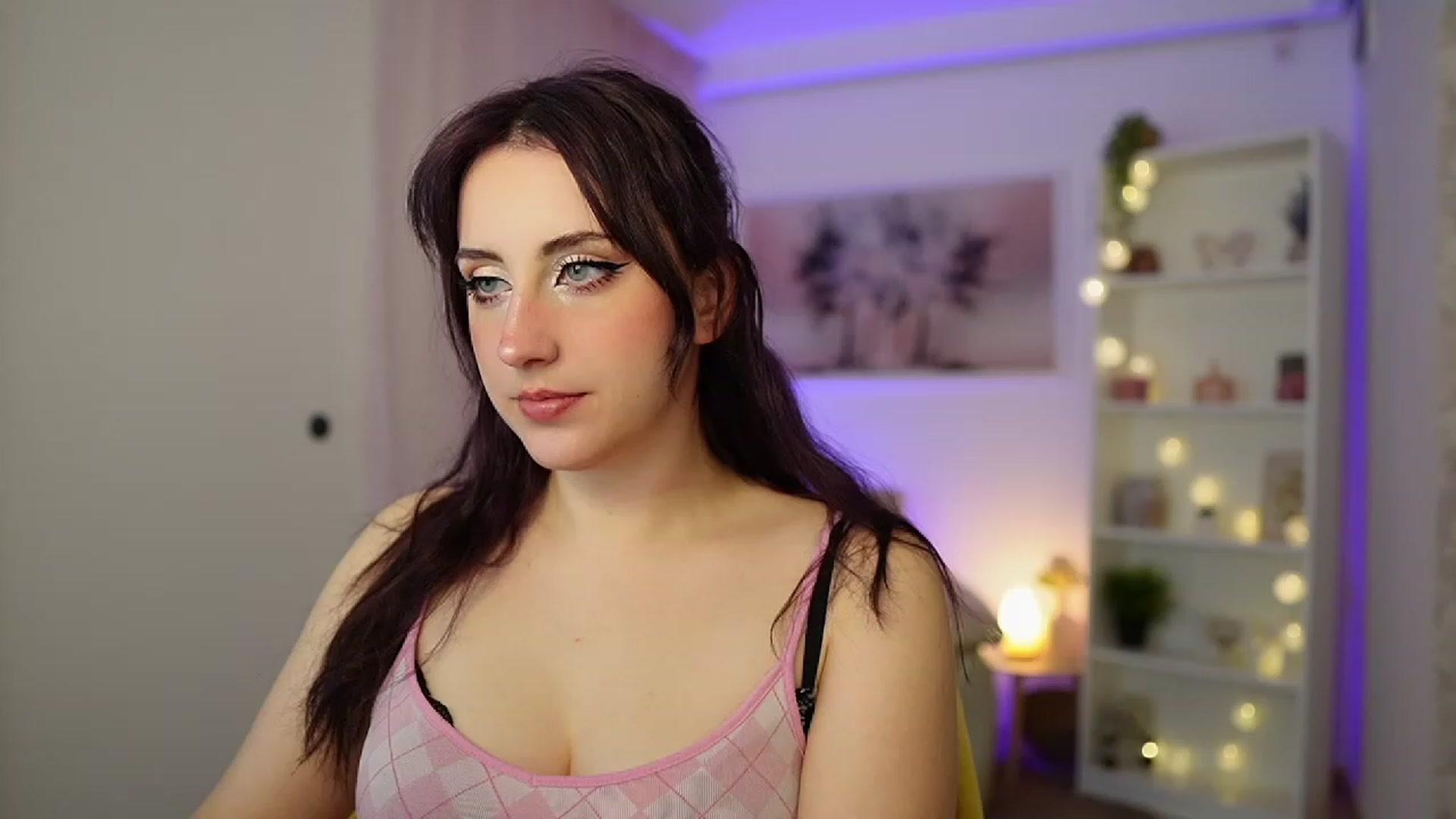 Gallery image thumbnail from Cherry_Acid18's myfreecams stream on, 11/12/2023, 19:57 image 17 of 20