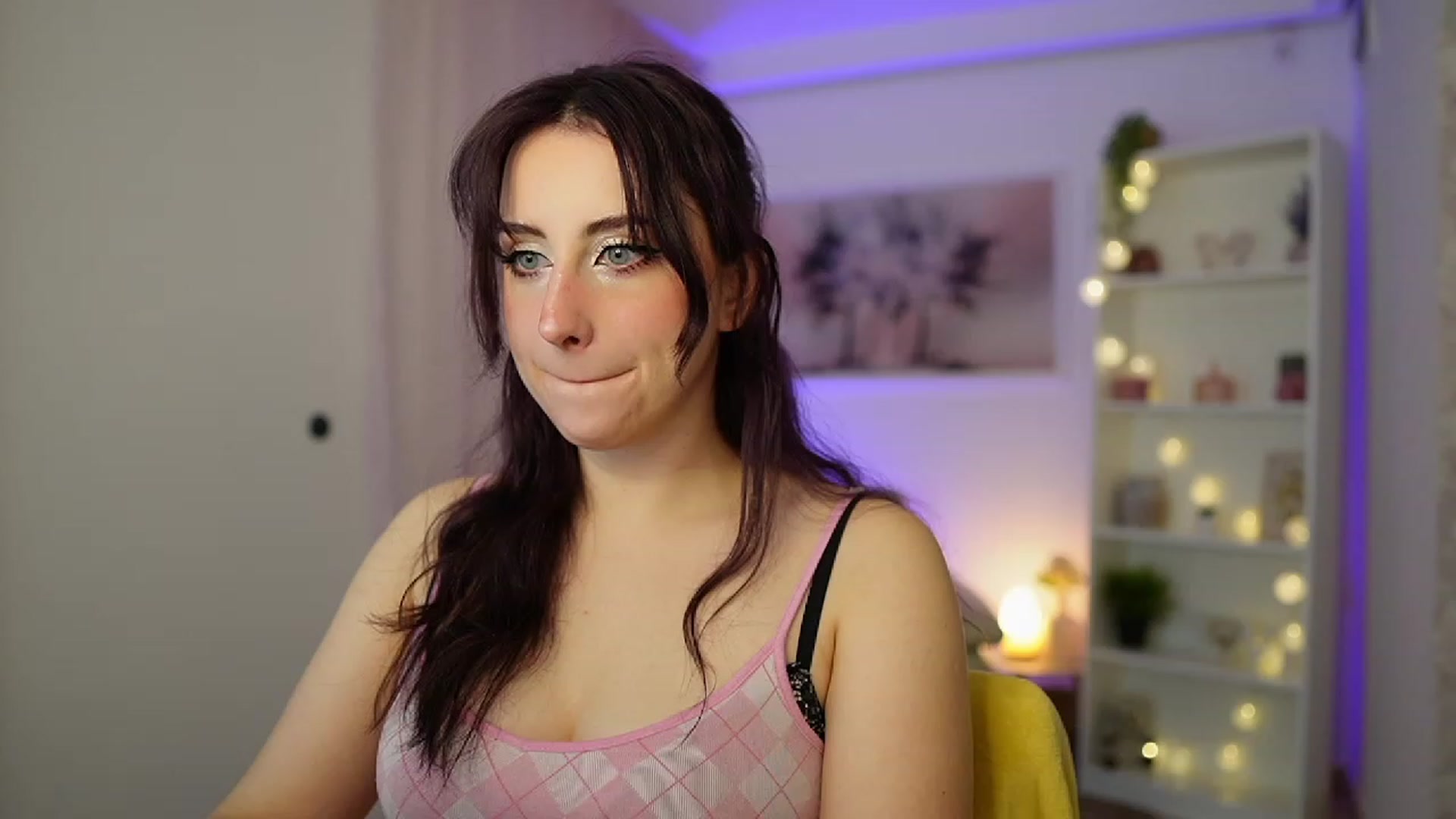 Gallery image thumbnail from Cherry_Acid18's myfreecams stream on, 11/12/2023, 19:57 image 19 of 20