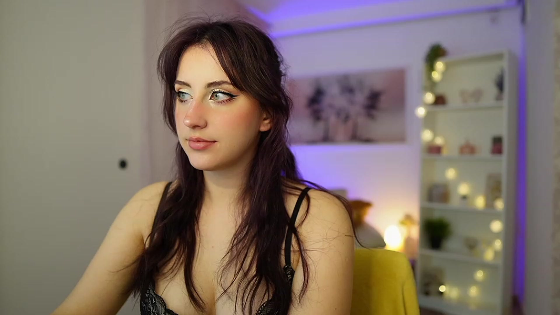 Gallery image thumbnail from Cherry_Acid18's myfreecams stream on, 11/12/2023, 21:22 image 12 of 20