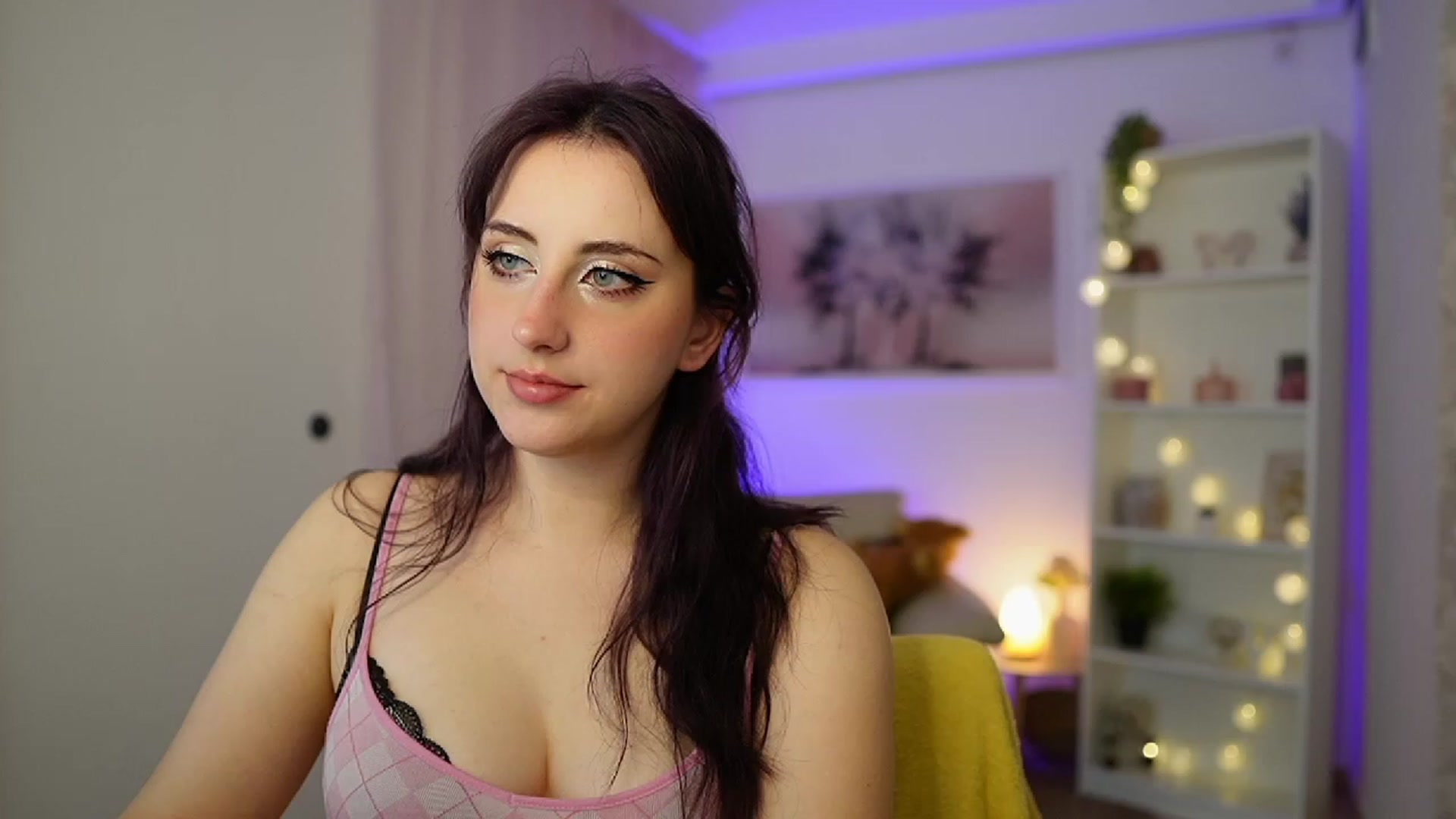 Gallery image thumbnail from Cherry_Acid18's myfreecams stream on, 11/12/2023, 22:21 image 19 of 20