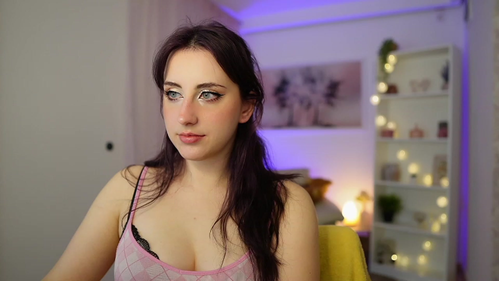 Gallery image thumbnail from Cherry_Acid18's myfreecams stream on, 11/12/2023, 22:21 image 5 of 20