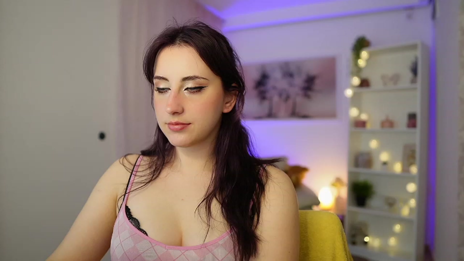 Gallery image thumbnail from Cherry_Acid18's myfreecams stream on, 11/12/2023, 22:21 image 4 of 20