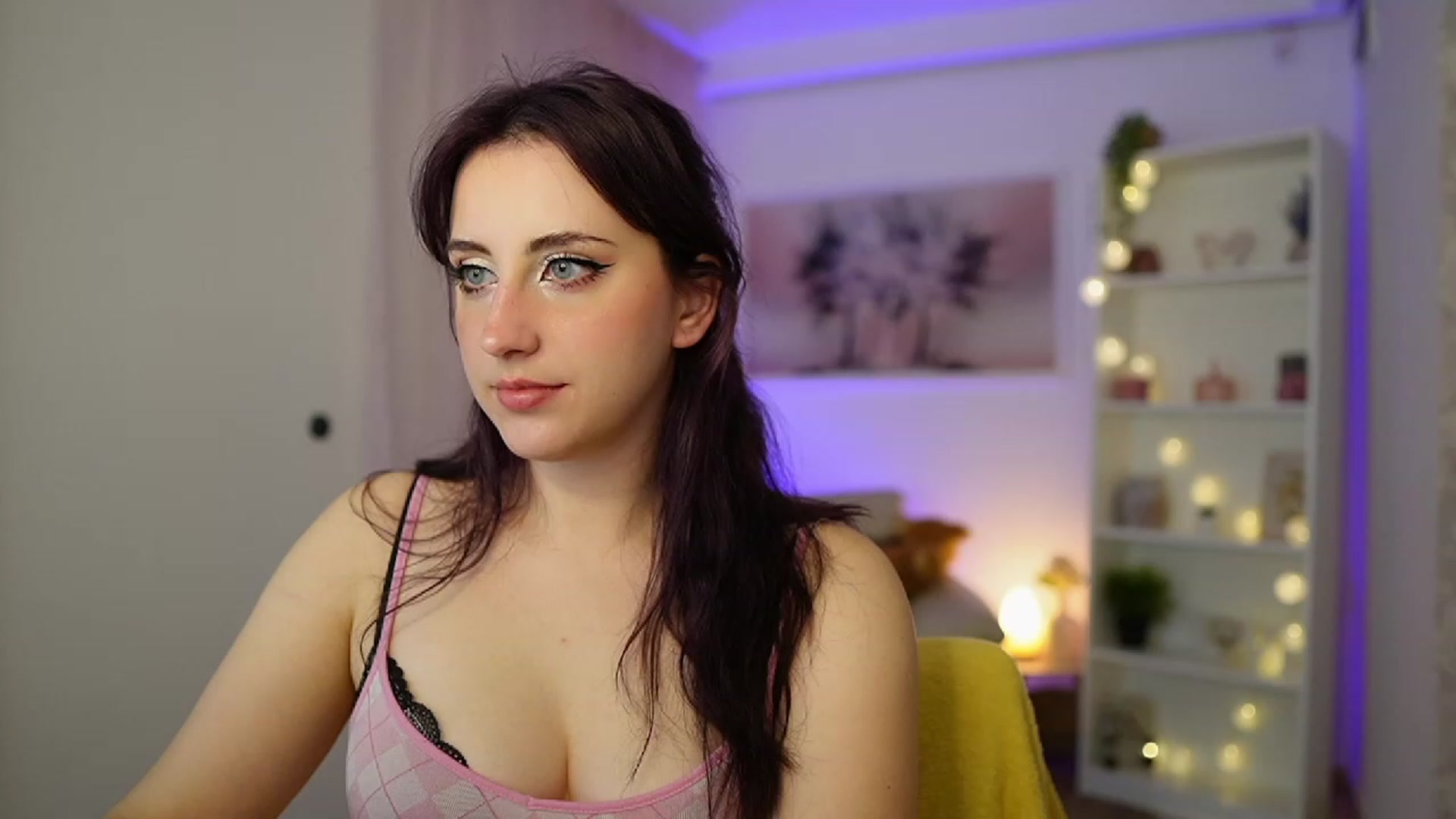 Gallery image thumbnail from Cherry_Acid18's myfreecams stream on, 11/12/2023, 22:21 image 13 of 20