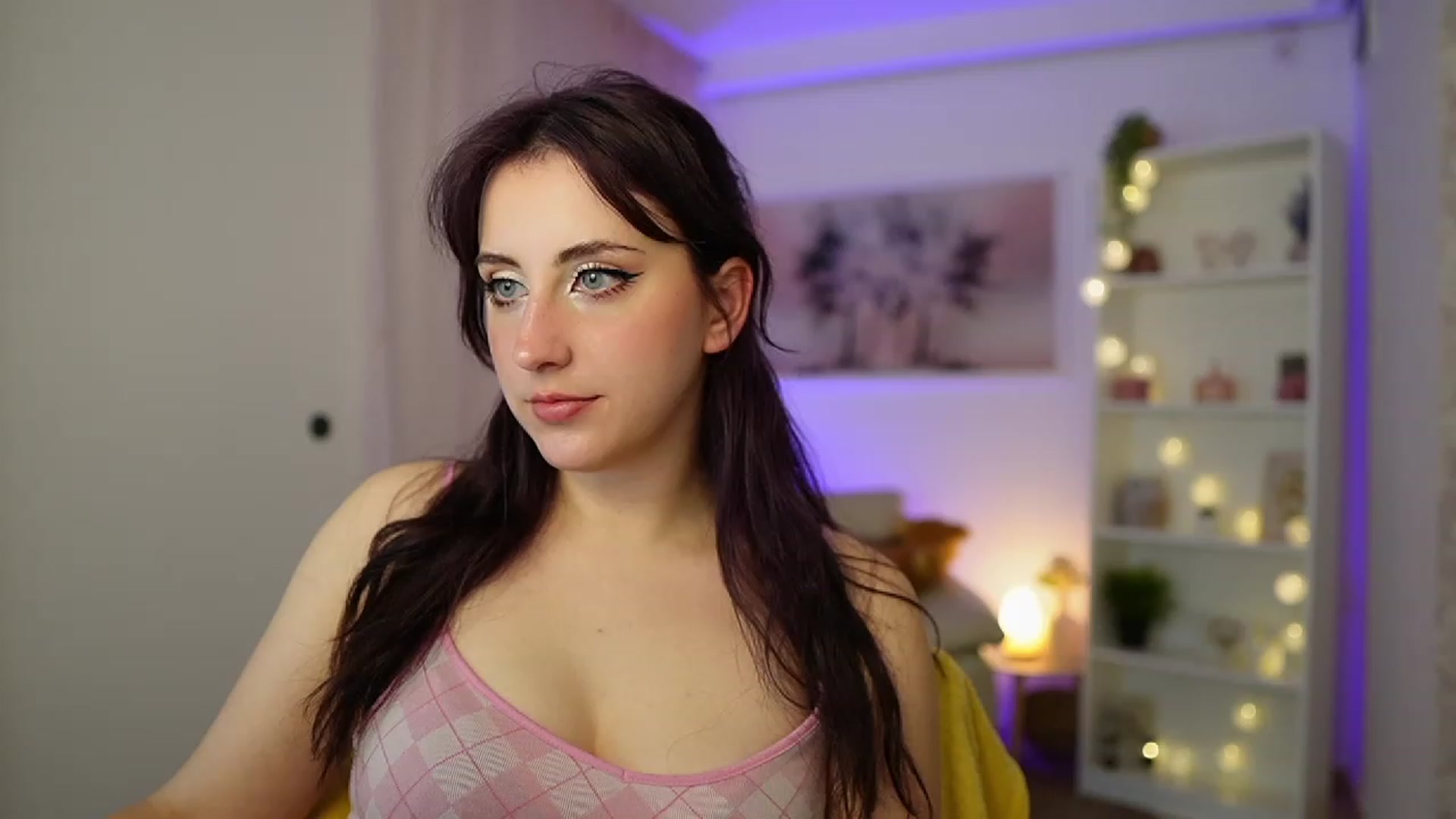 Gallery image thumbnail from Cherry_Acid18's myfreecams stream on, 11/12/2023, 23:10 image 10 of 20