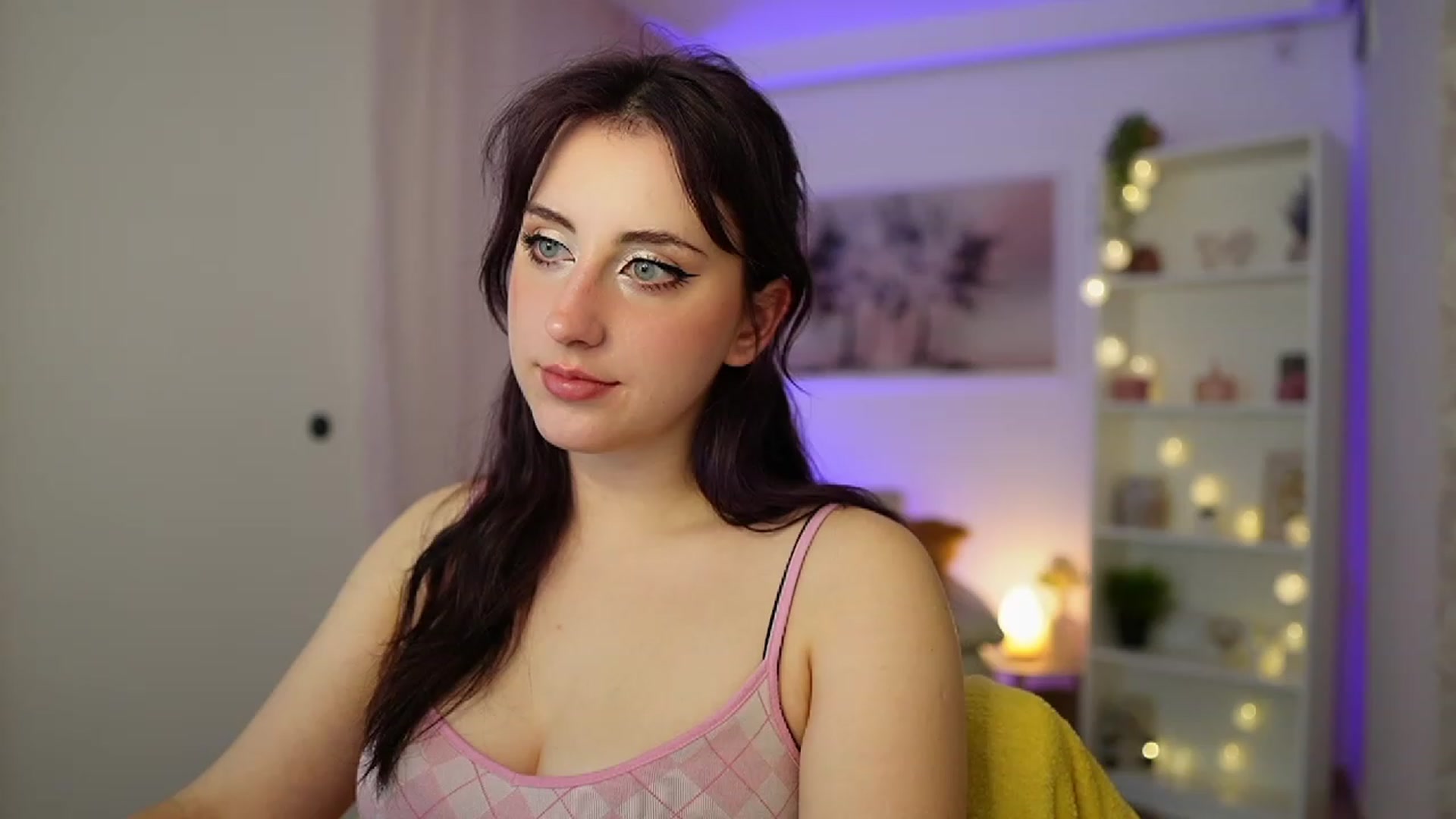 Gallery image thumbnail from Cherry_Acid18's myfreecams stream on, 11/12/2023, 23:10 image 20 of 20