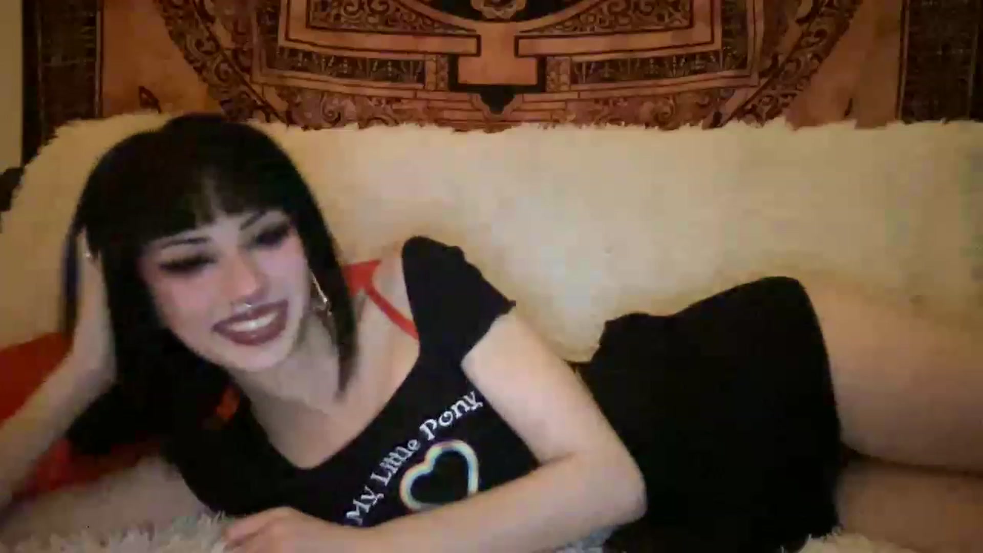 Gallery image thumbnail from Cherry_Bomb0's myfreecams stream on, 02/14/2023, 06:42 image 18 of 20