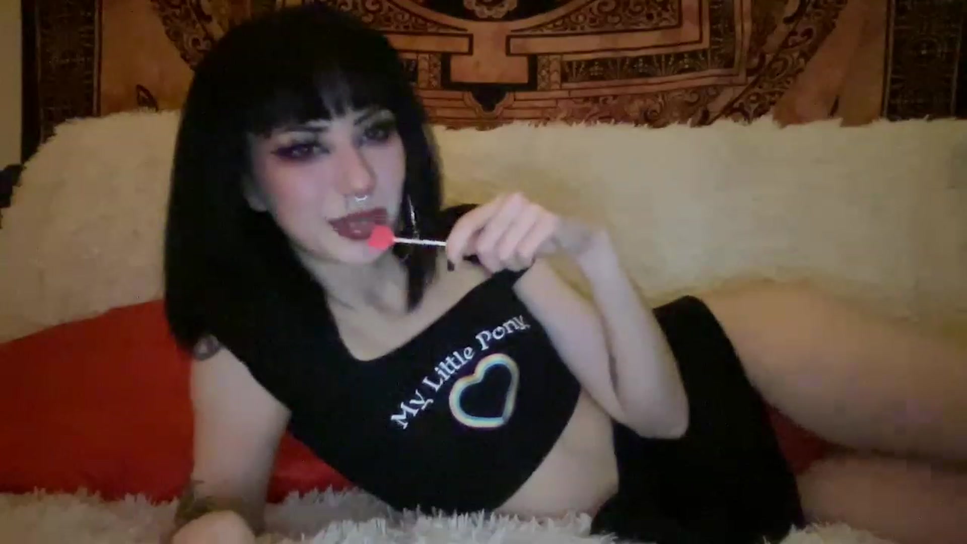 Gallery image thumbnail from Cherry_Bomb0's myfreecams stream on, 02/14/2023, 06:42 image 5 of 20