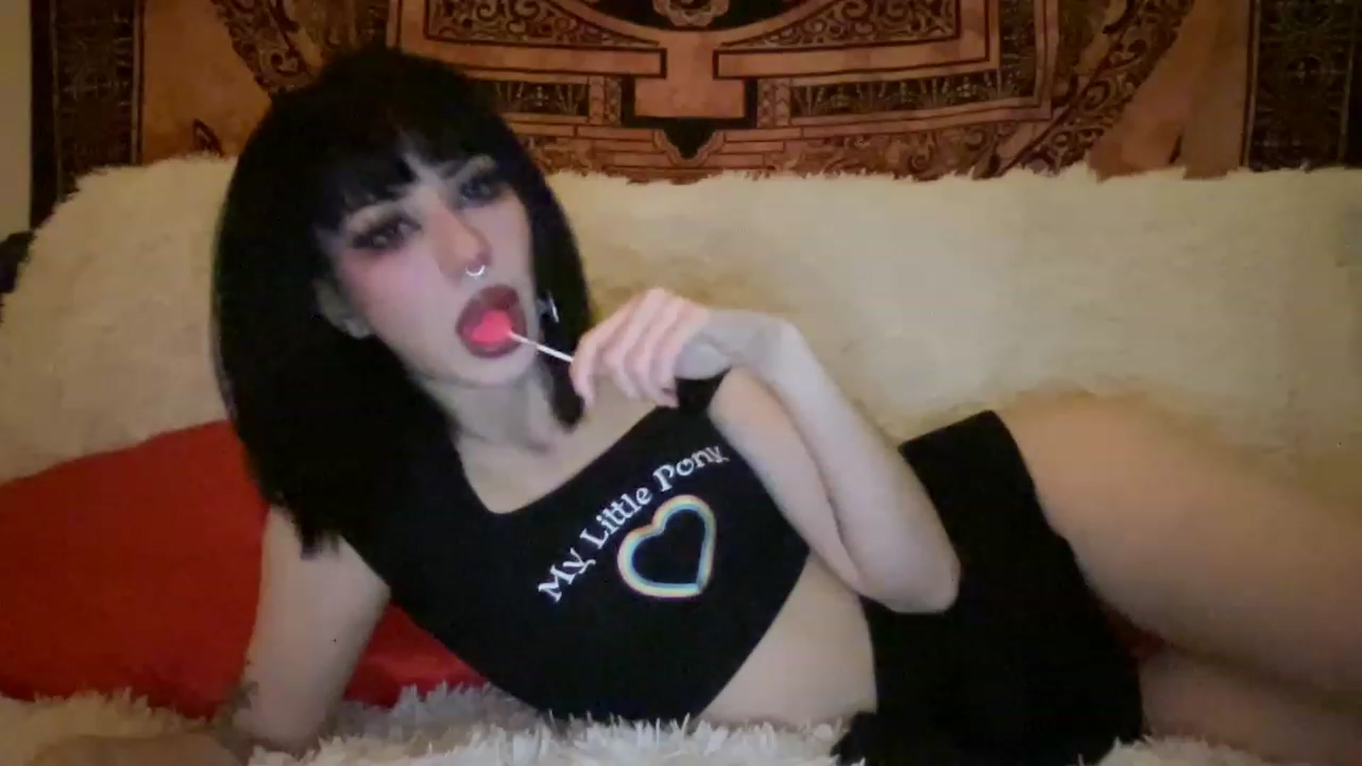 Gallery image thumbnail from Cherry_Bomb0's myfreecams stream on, 02/14/2023, 06:42 image 1 of 20