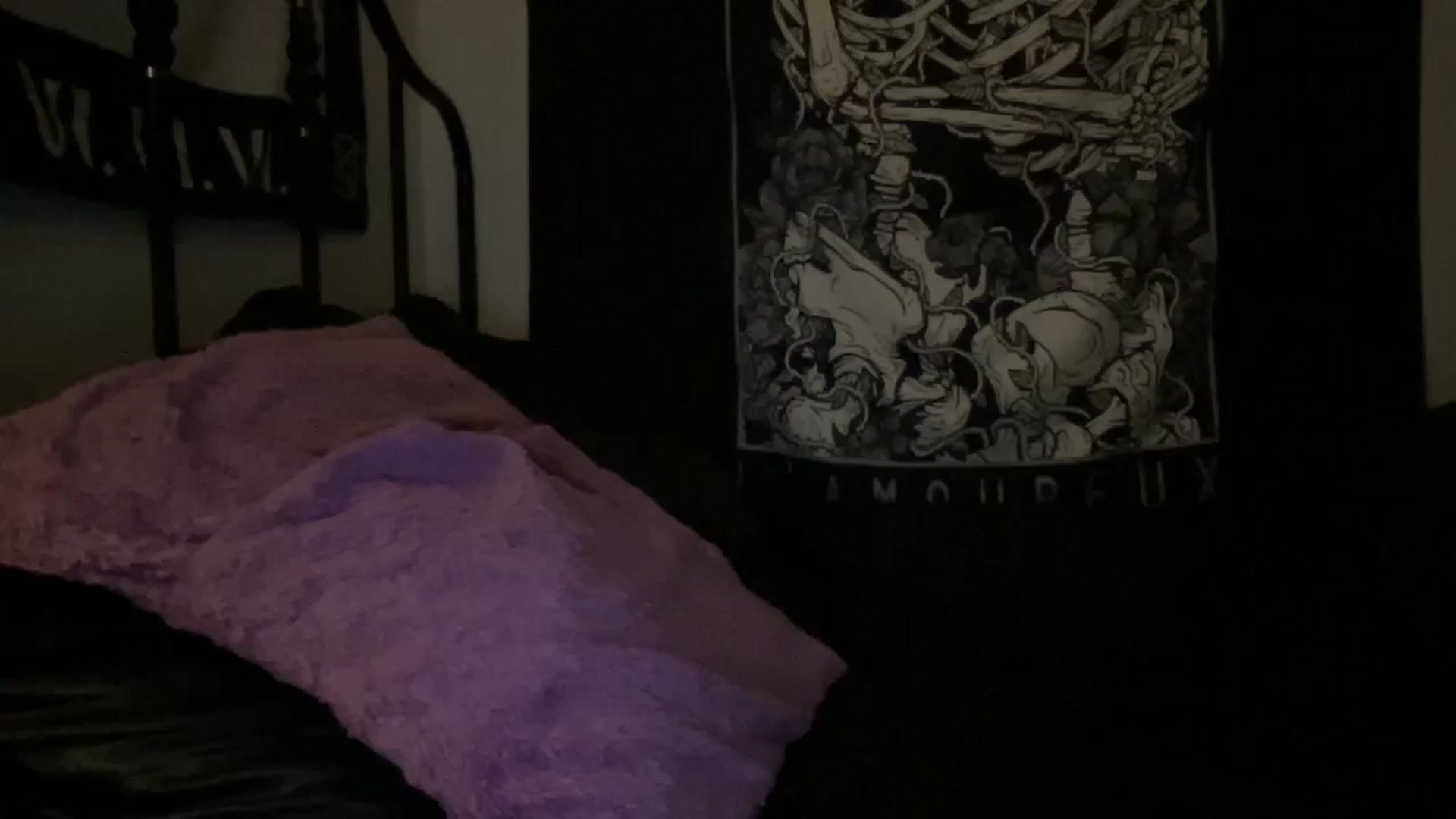 Gallery image thumbnail from Cherry_Bomb0's myfreecams stream on, 08/31/2023, 08:18 image 15 of 20
