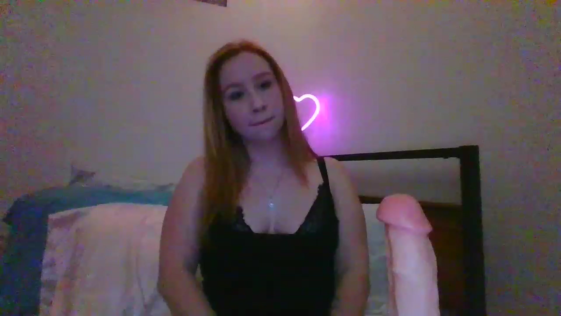 Gallery image thumbnail from Cherry_Bomb_X's myfreecams stream on, 12/02/2022, 03:25 image 6 of 20