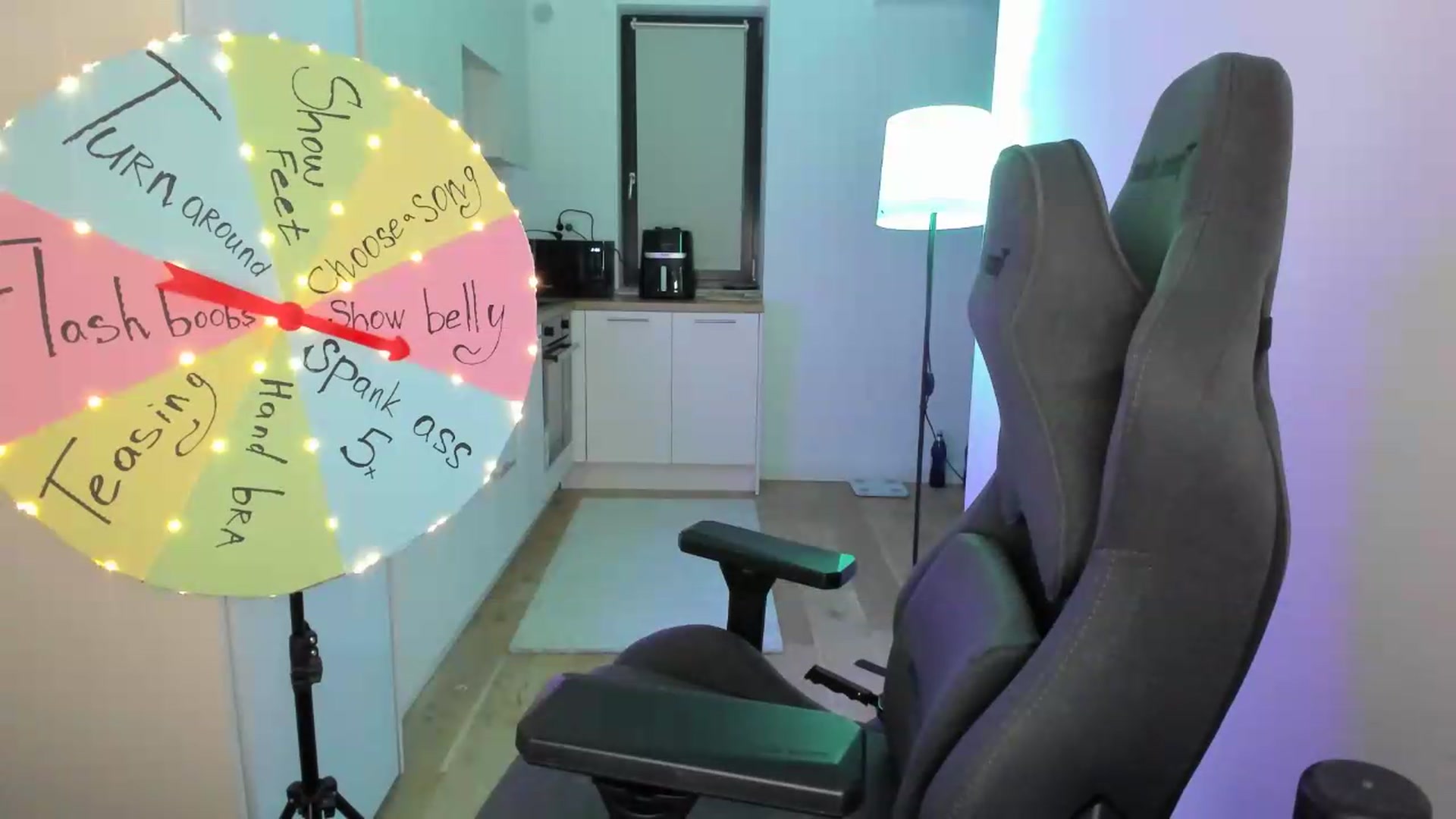 Gallery image thumbnail from Cherry_Iwe's myfreecams stream on, 07/06/2026, 18:59 image 19 of 20