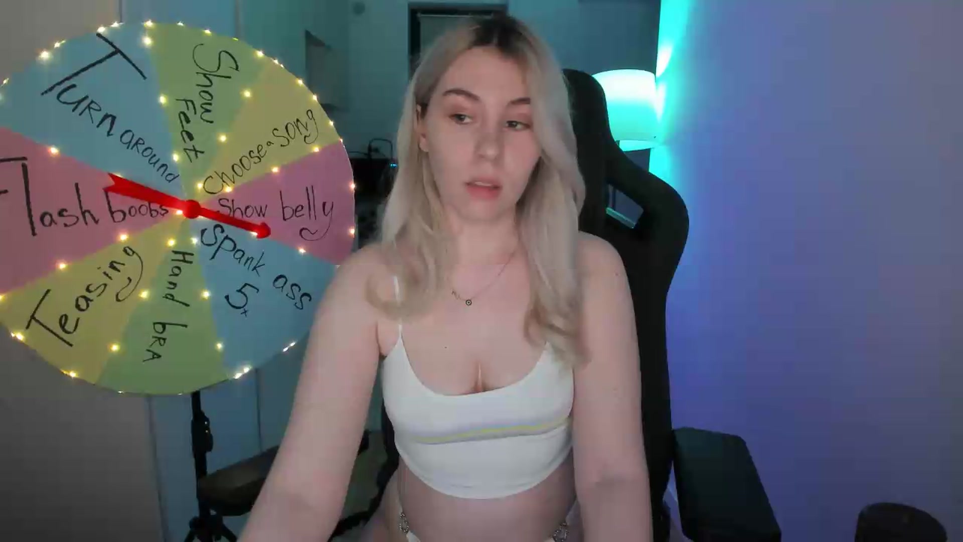 Gallery image thumbnail from Cherry_Iwe's myfreecams stream on, 07/06/2026, 18:59 image 16 of 20