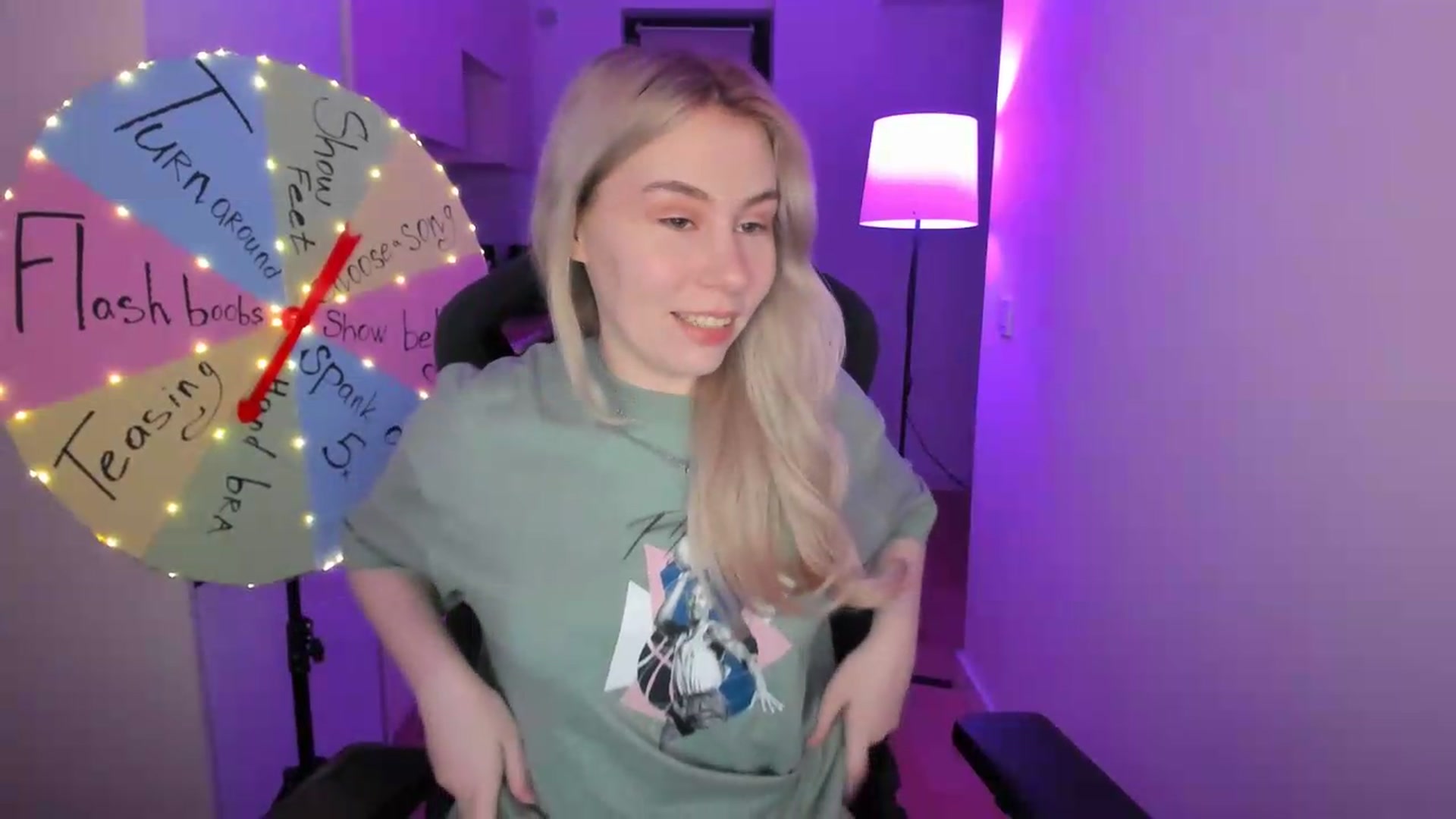 Gallery image thumbnail from Cherry_Iwe's myfreecams stream on, 07/19/2026, 18:48 image 9 of 20