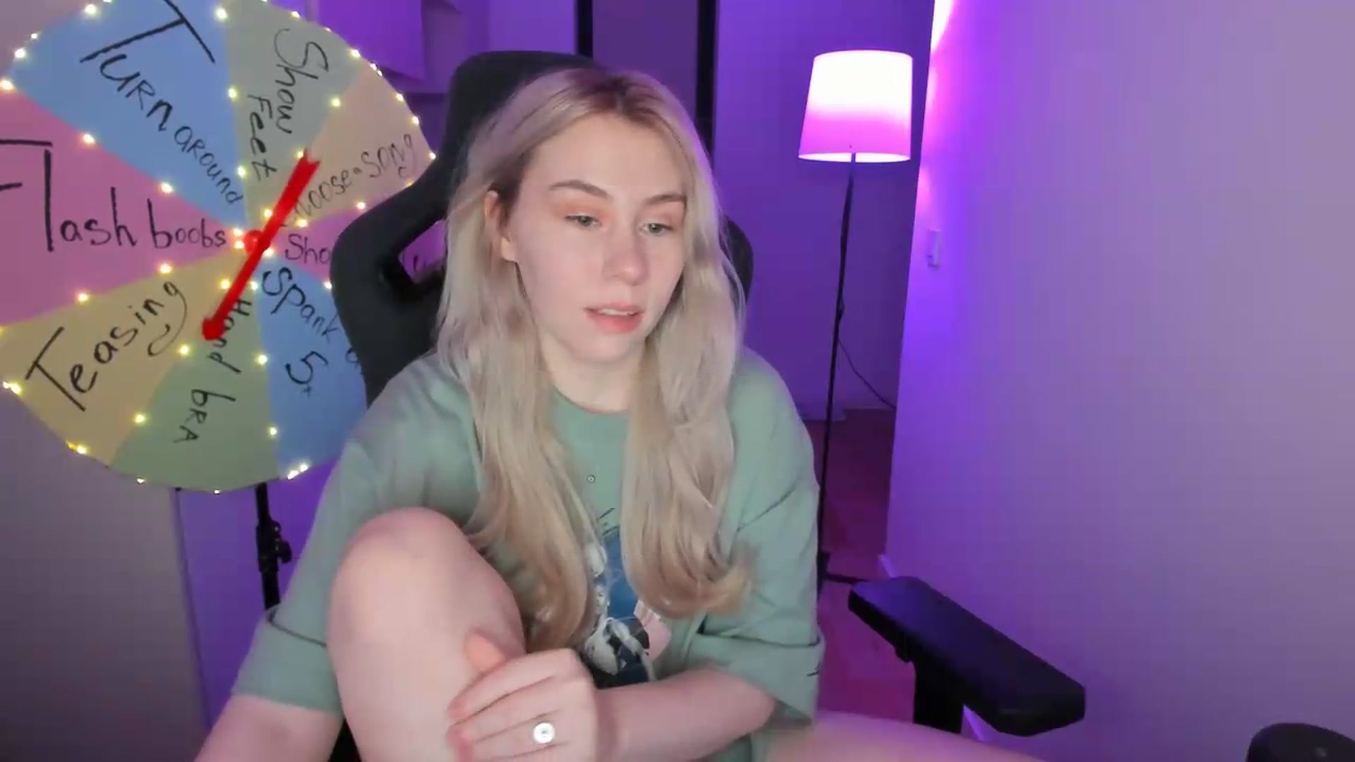 Gallery image thumbnail from Cherry_Iwe's myfreecams stream on, 07/19/2026, 18:48 image 15 of 20