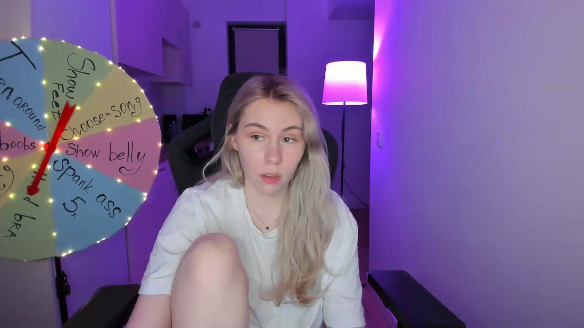 Gallery image thumbnail from Cherry_Iwe's myfreecams stream on, 07/19/2026, 21:35 image 10 of 20