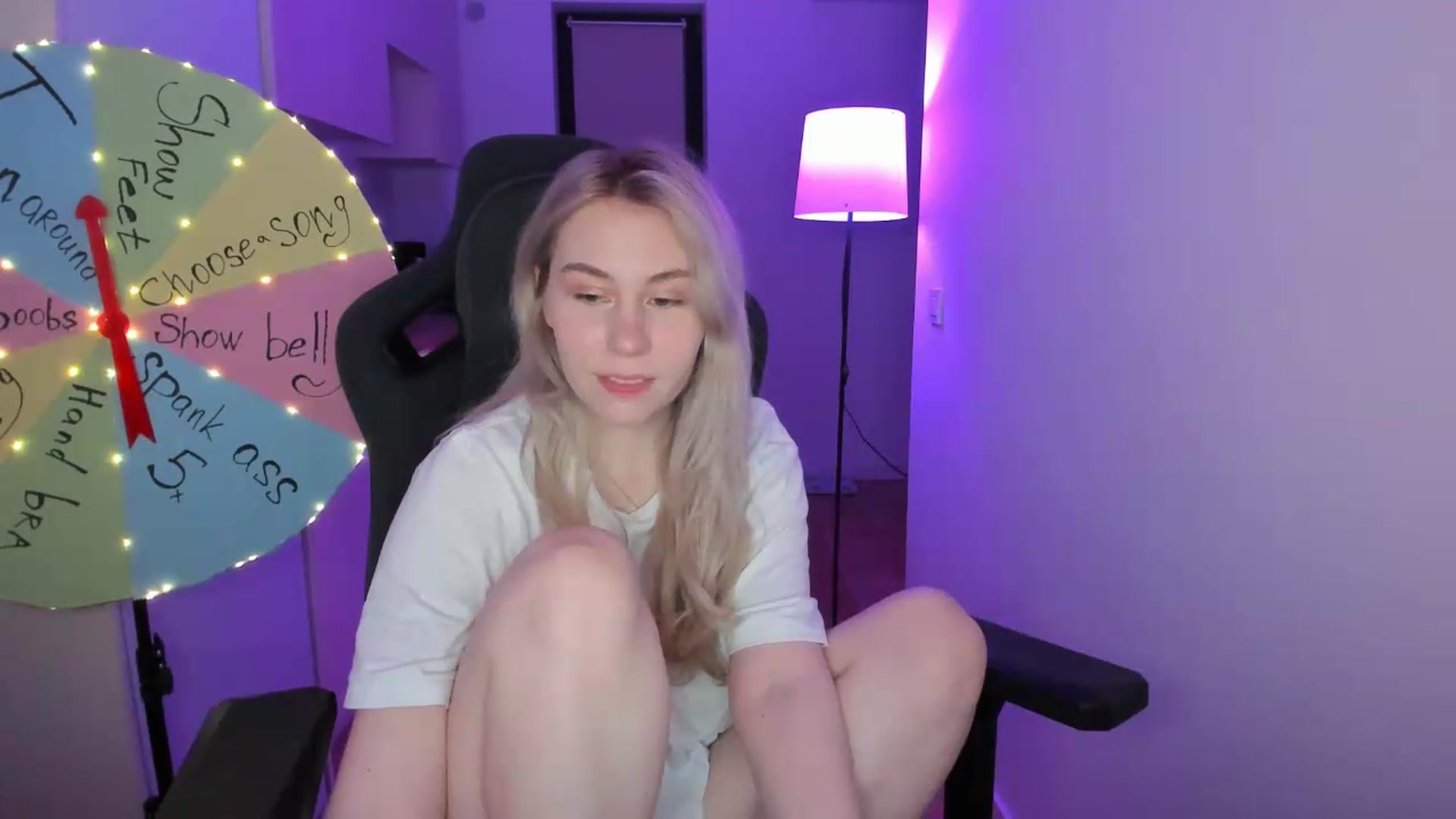 Gallery image thumbnail from Cherry_Iwe's myfreecams stream on, 07/19/2026, 21:35 image 11 of 20