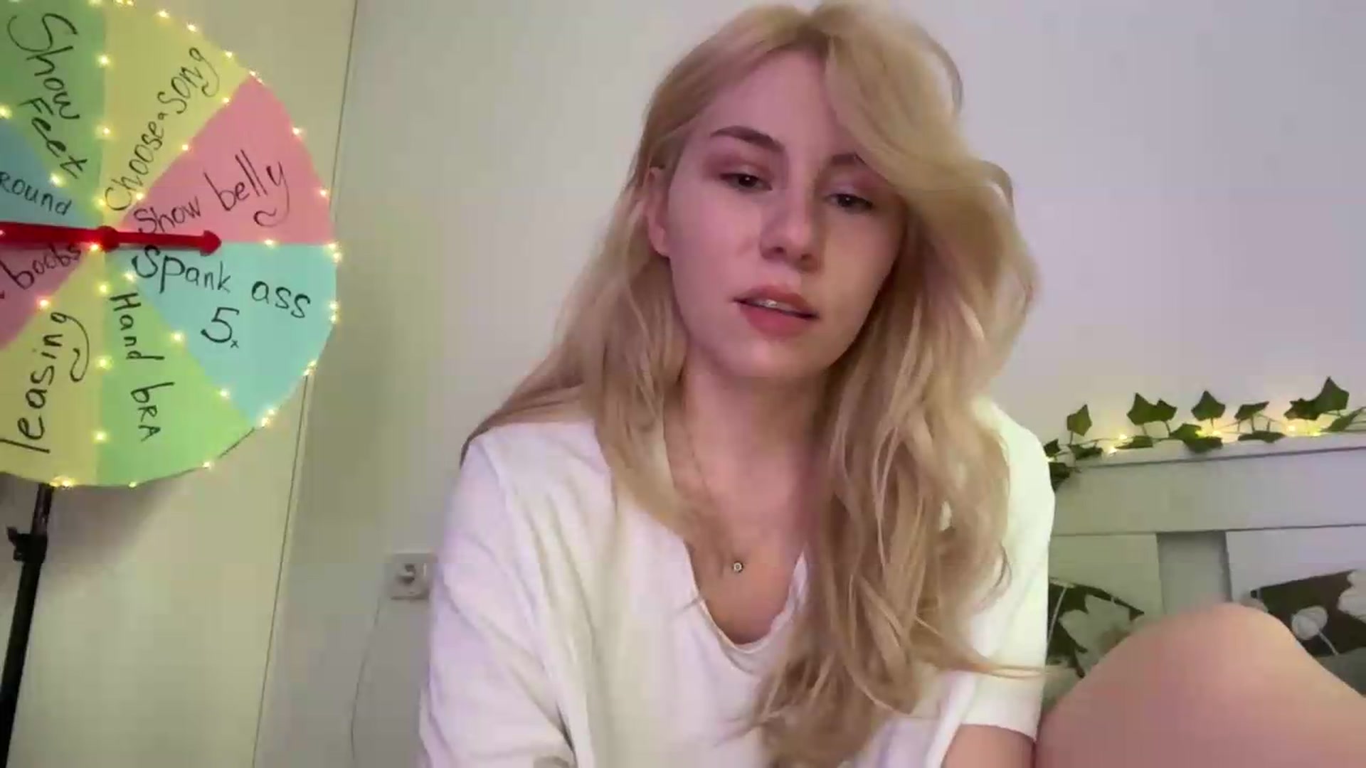 Gallery image thumbnail from Cherry_Iwe's myfreecams stream on, 08/27/2026, 08:27 image 20 of 20