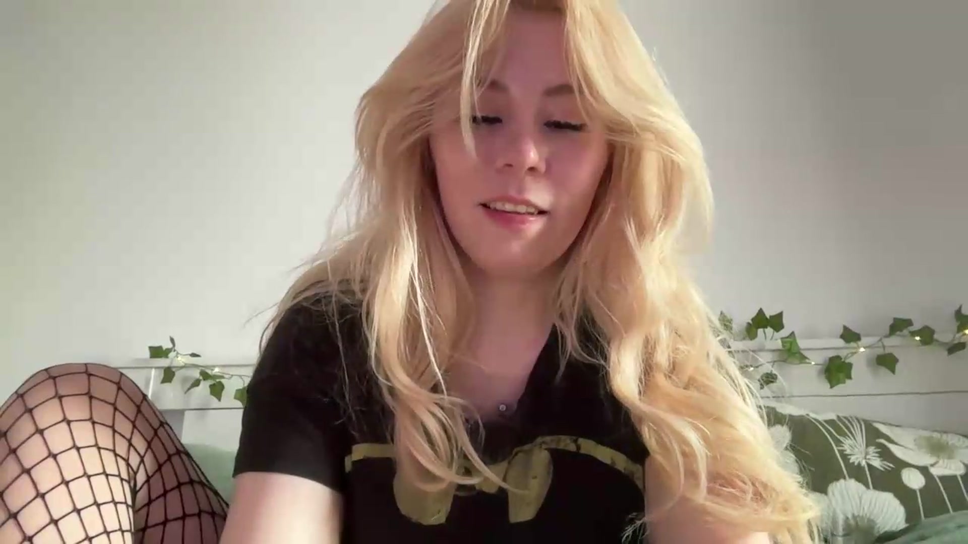 Gallery image thumbnail from Cherry_Iwe's myfreecams stream on, 08/30/2026, 15:47 image 11 of 20