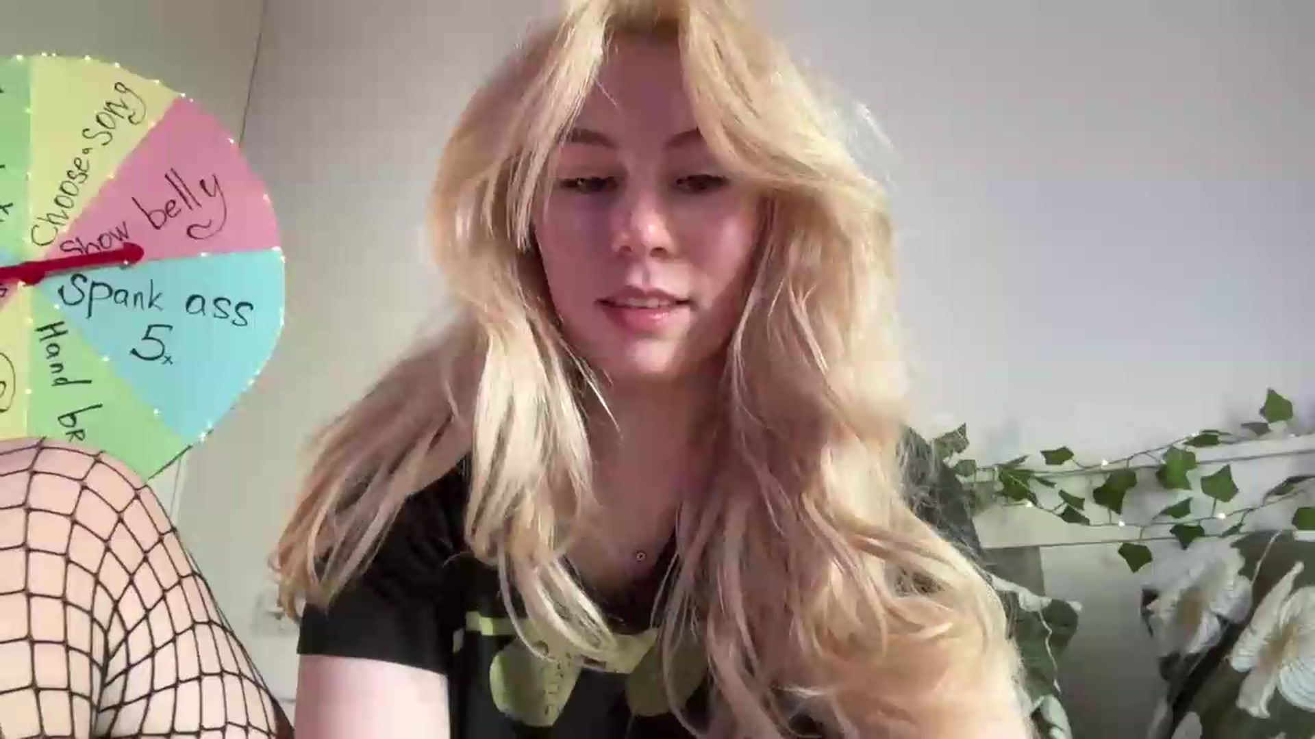 Gallery image thumbnail from Cherry_Iwe's myfreecams stream on, 08/30/2026, 15:47 image 16 of 20