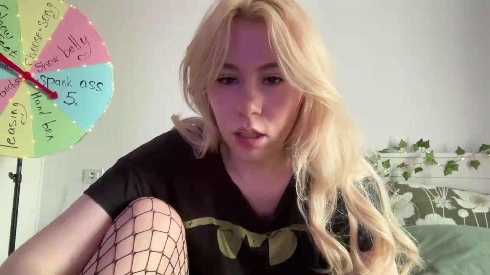 Gallery image thumbnail from Cherry_Iwe's myfreecams stream on, 08/30/2026, 15:47 image 2 of 20